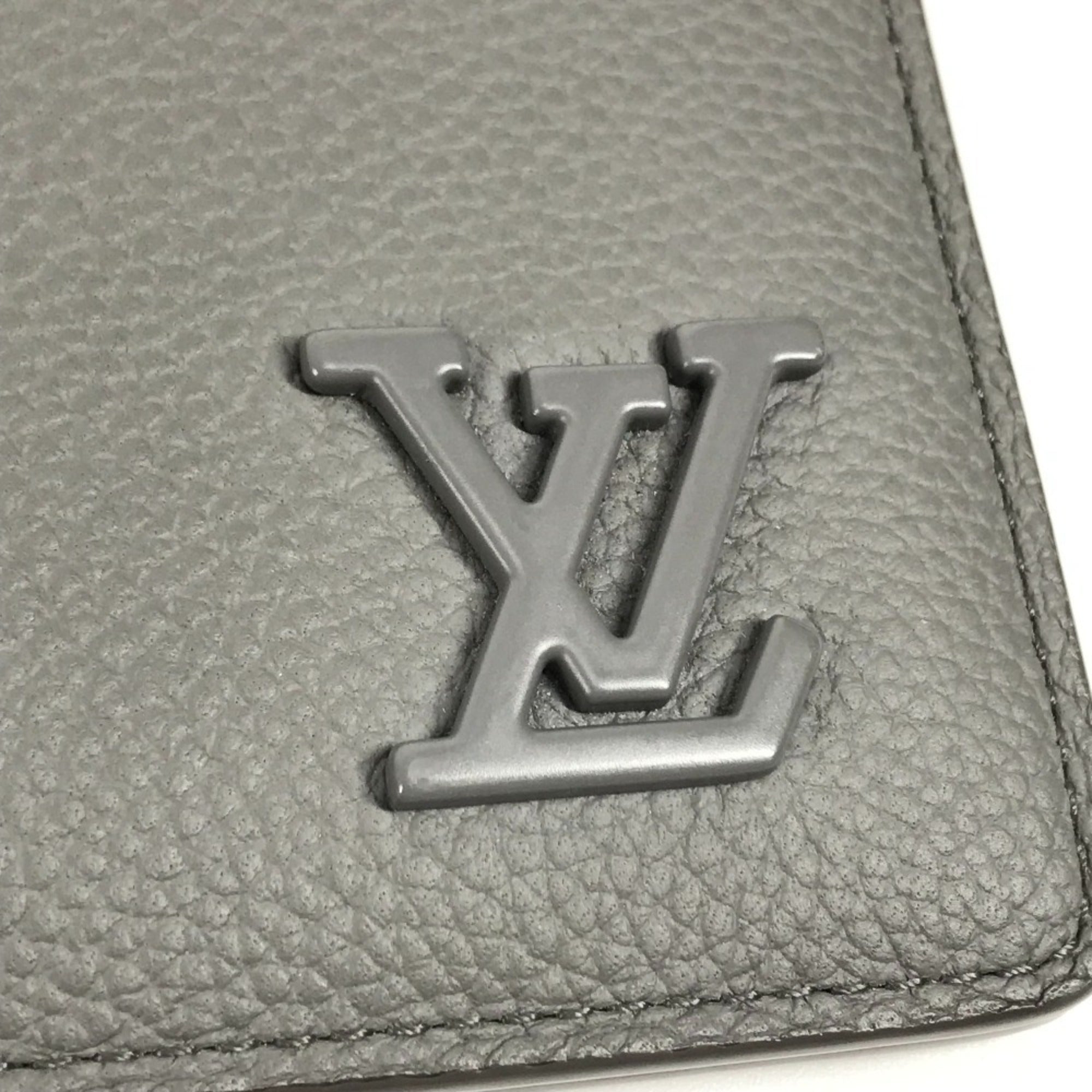 Louis Vuitton Gray Leather Wallet (Bi-Fold) (Pre-Owned)