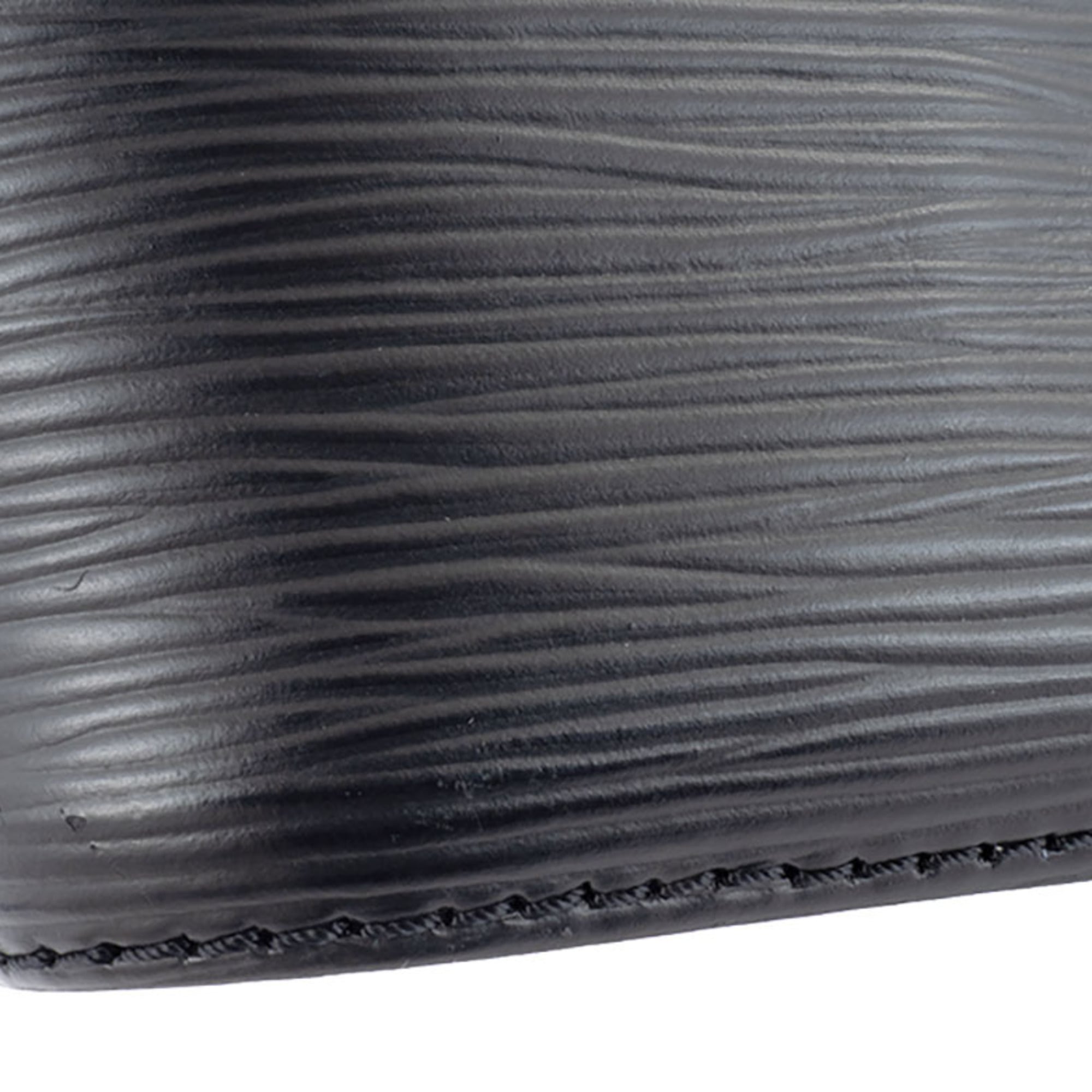 Louis Vuitton Epi Noir Epi Leather Shoulder Bag (Pre-Owned)