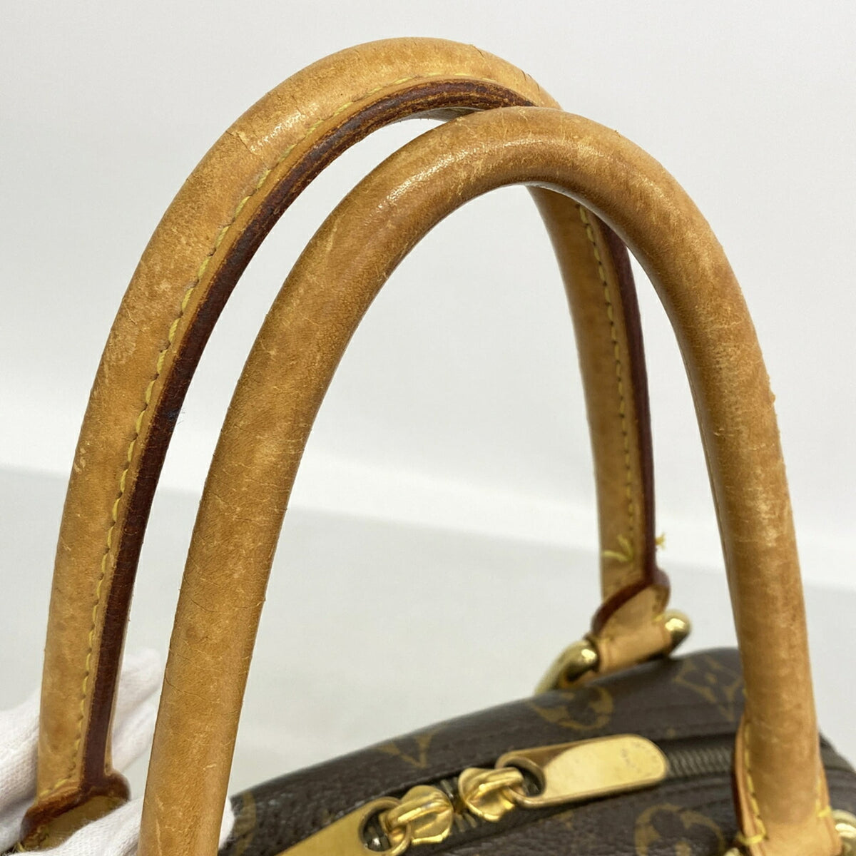 Louis Vuitton Brown Handbag (Pre-Owned)