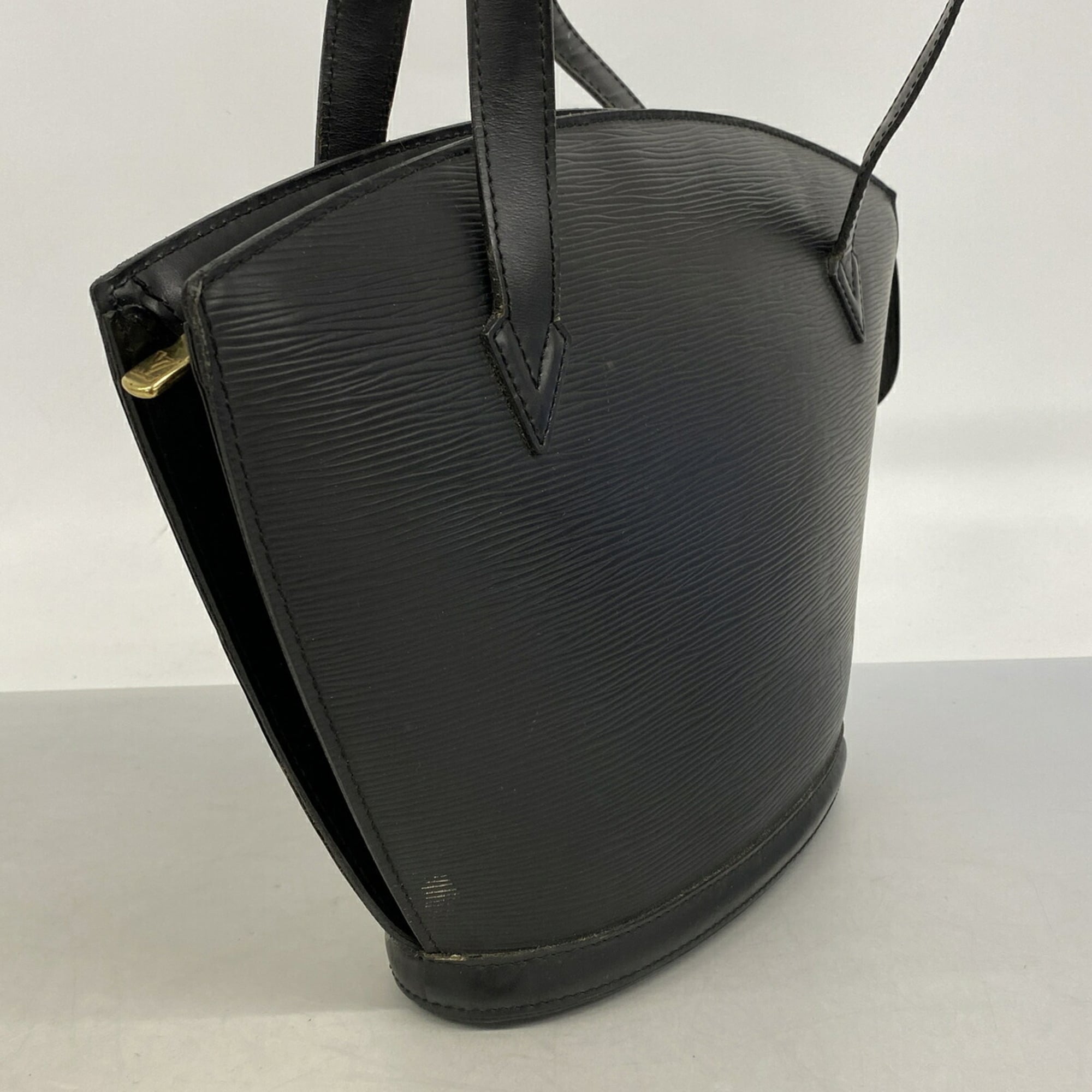 Louis Vuitton Noir Shoulder Bag (Pre-Owned)
