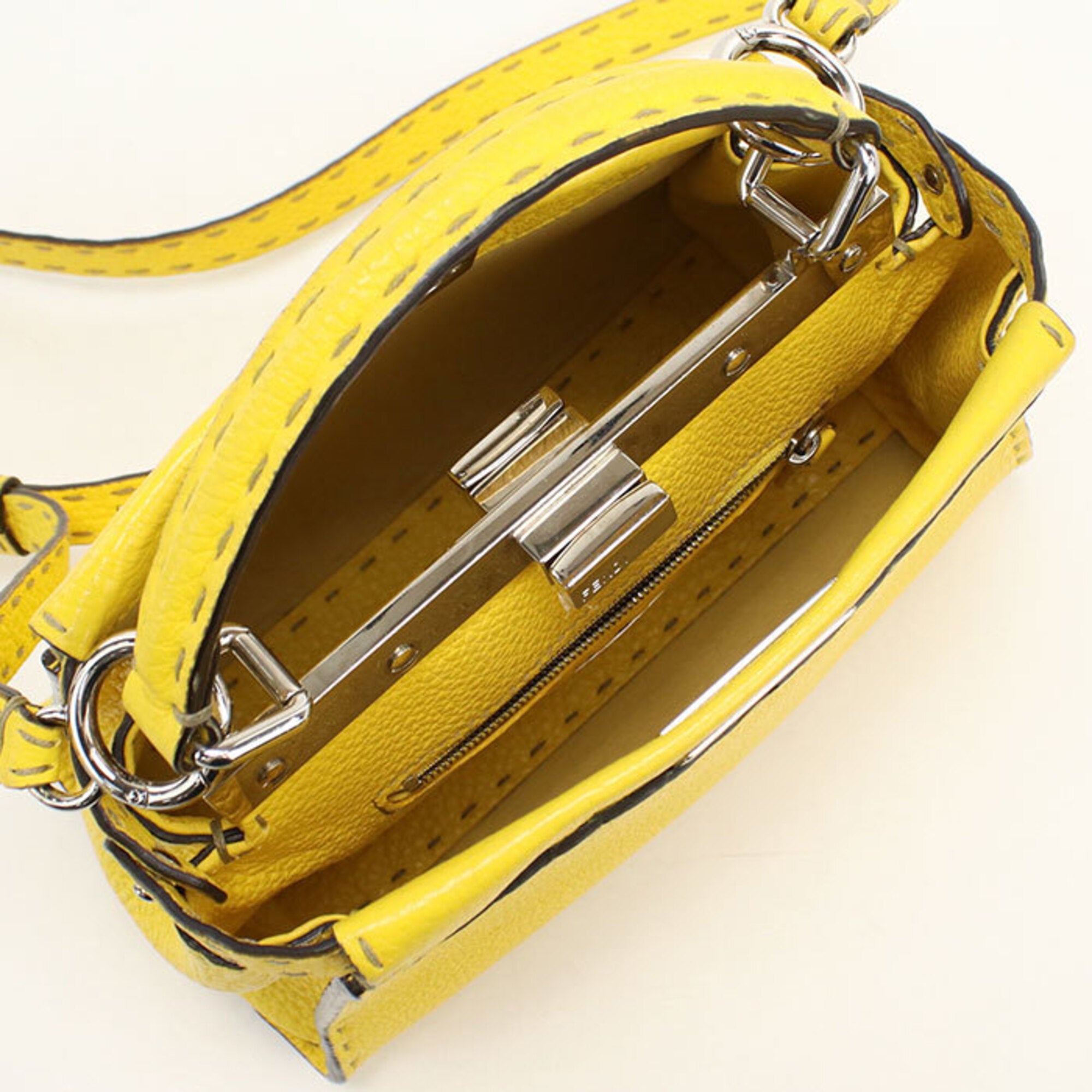Fendi Yellow Leather Handbag (Pre-Owned)