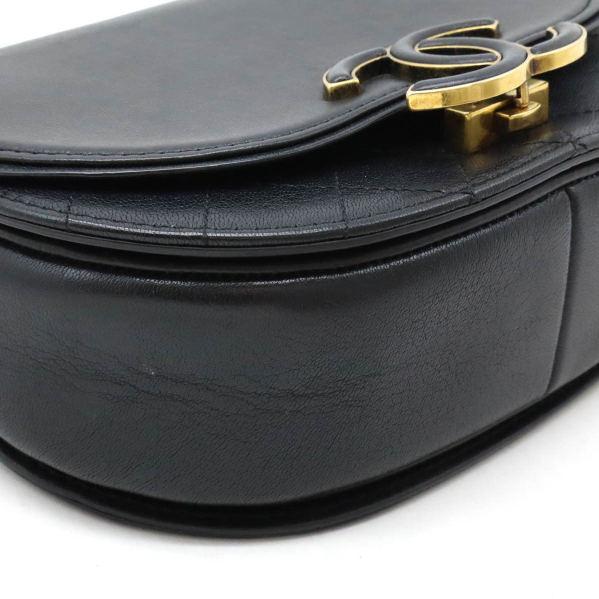 Chanel Black Leather Handbag Shoulder Bag (Pre-Owned)