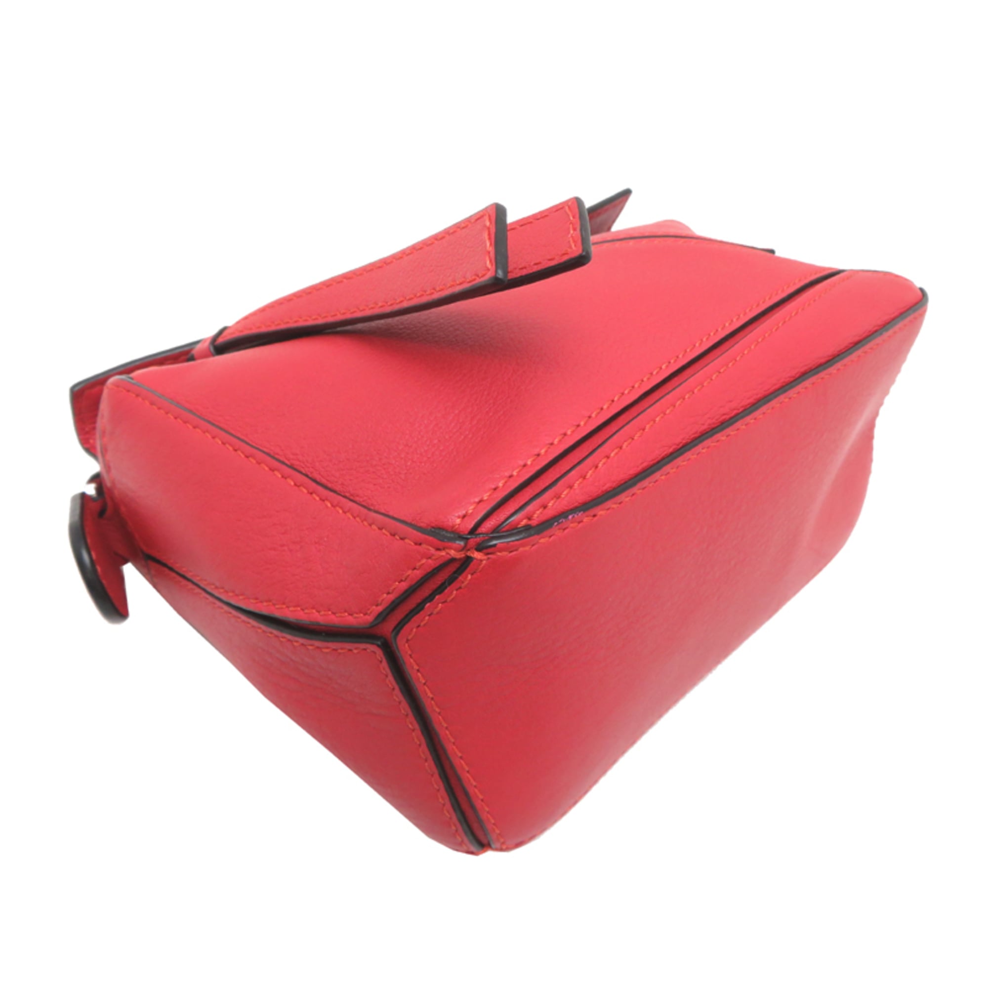 Loewe Red Color Leather Handbag (Pre-Owned)