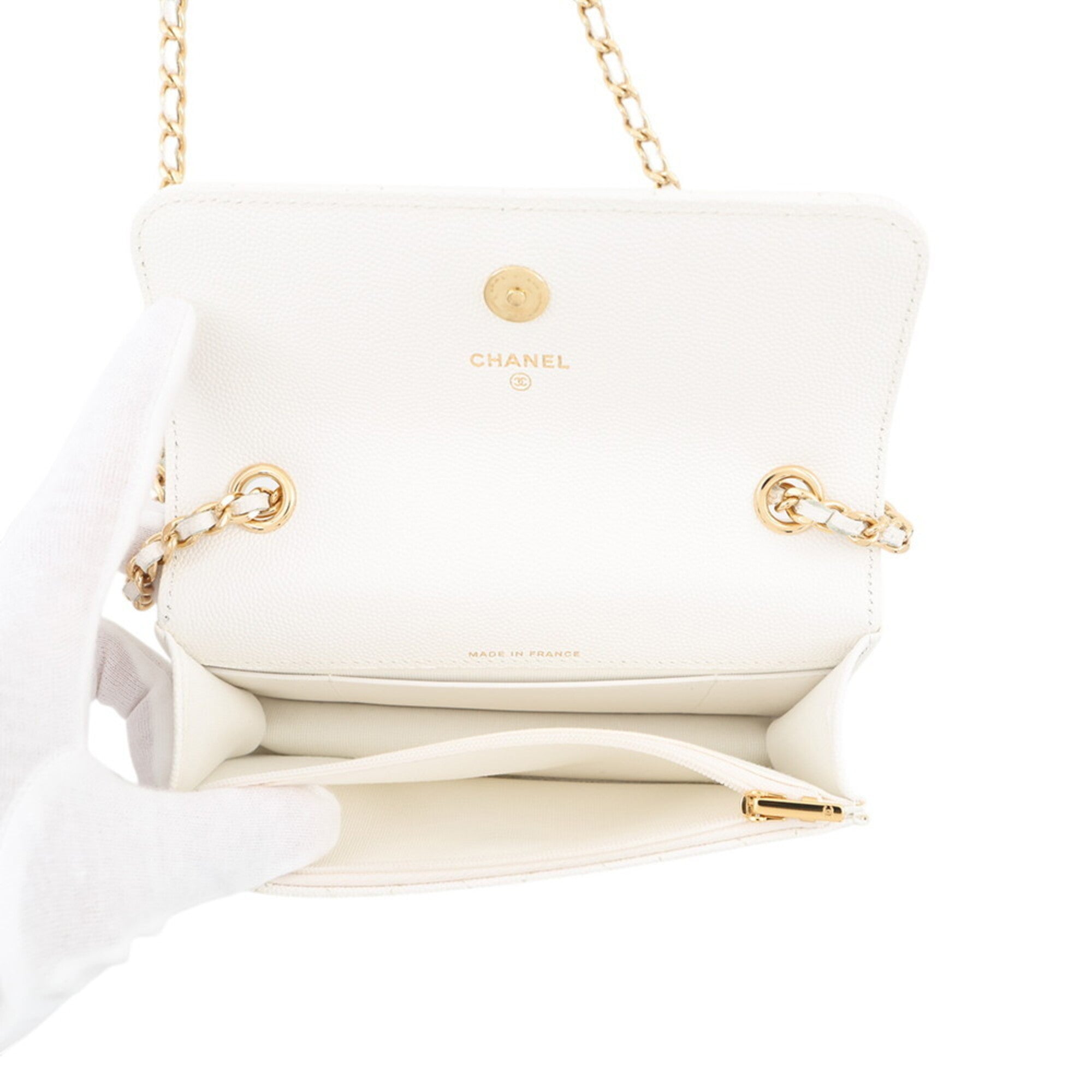 Chanel White Grained Calfskin Chain/Shoulder Wallet (Pre-Owned)