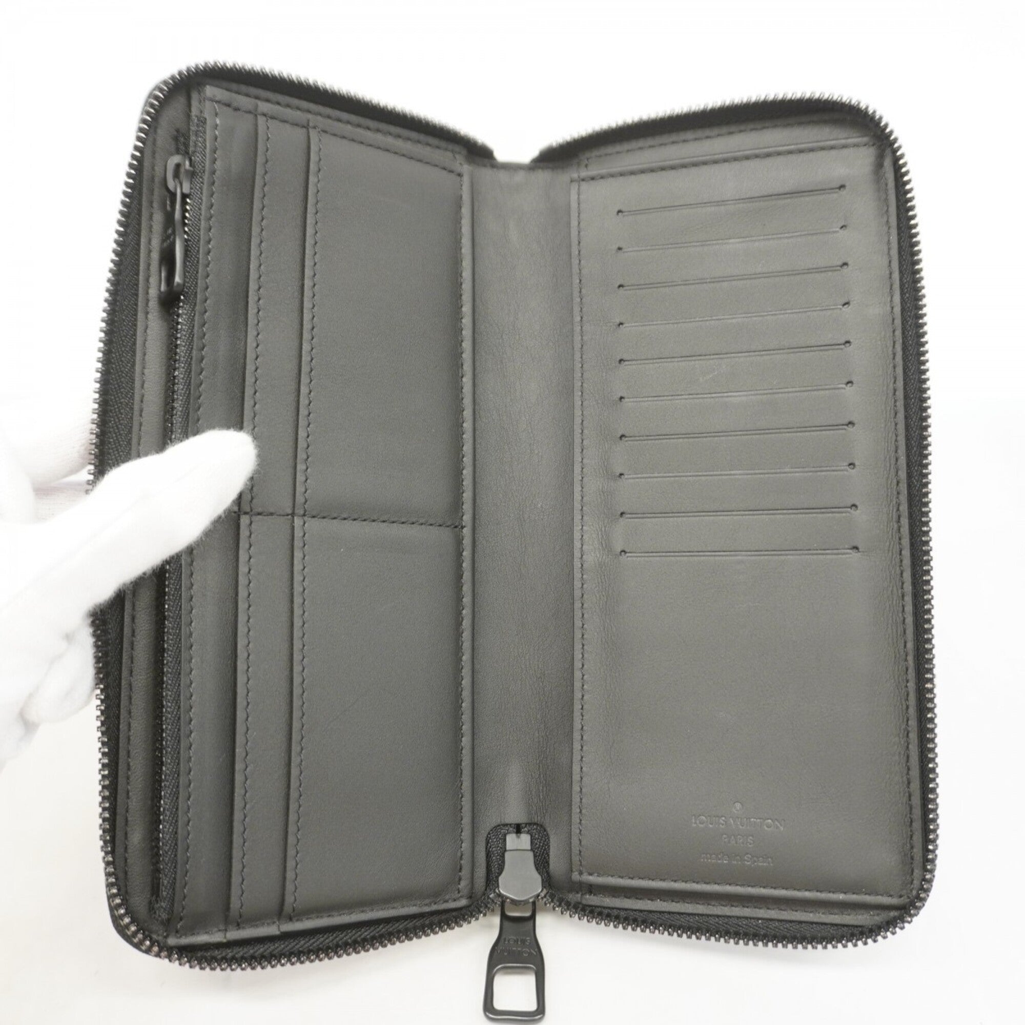Louis Vuitton Noir Long Wallet (Bi-Fold) (Pre-Owned)