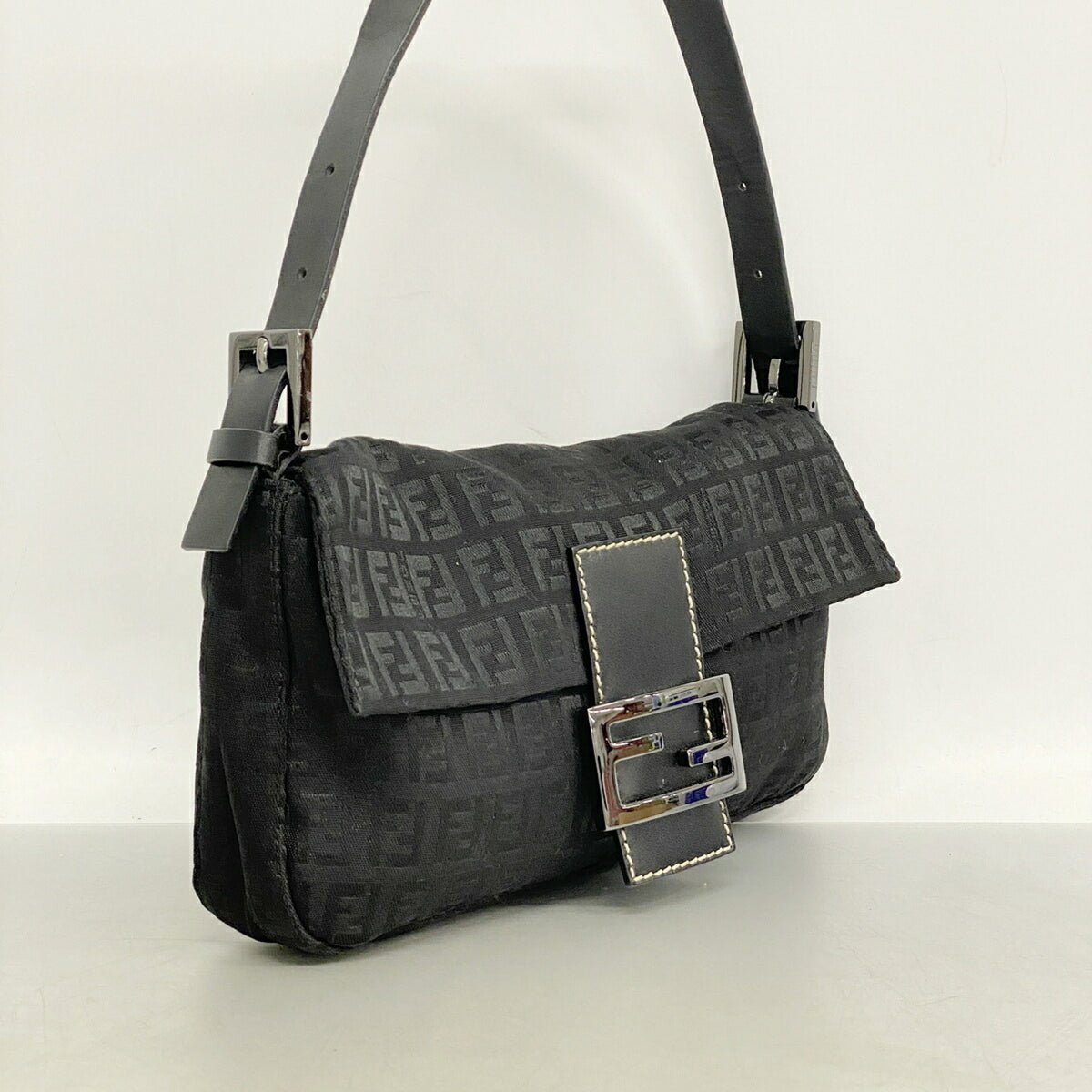 Fendi Black Nylon Canvas Handbag (Pre-Owned)