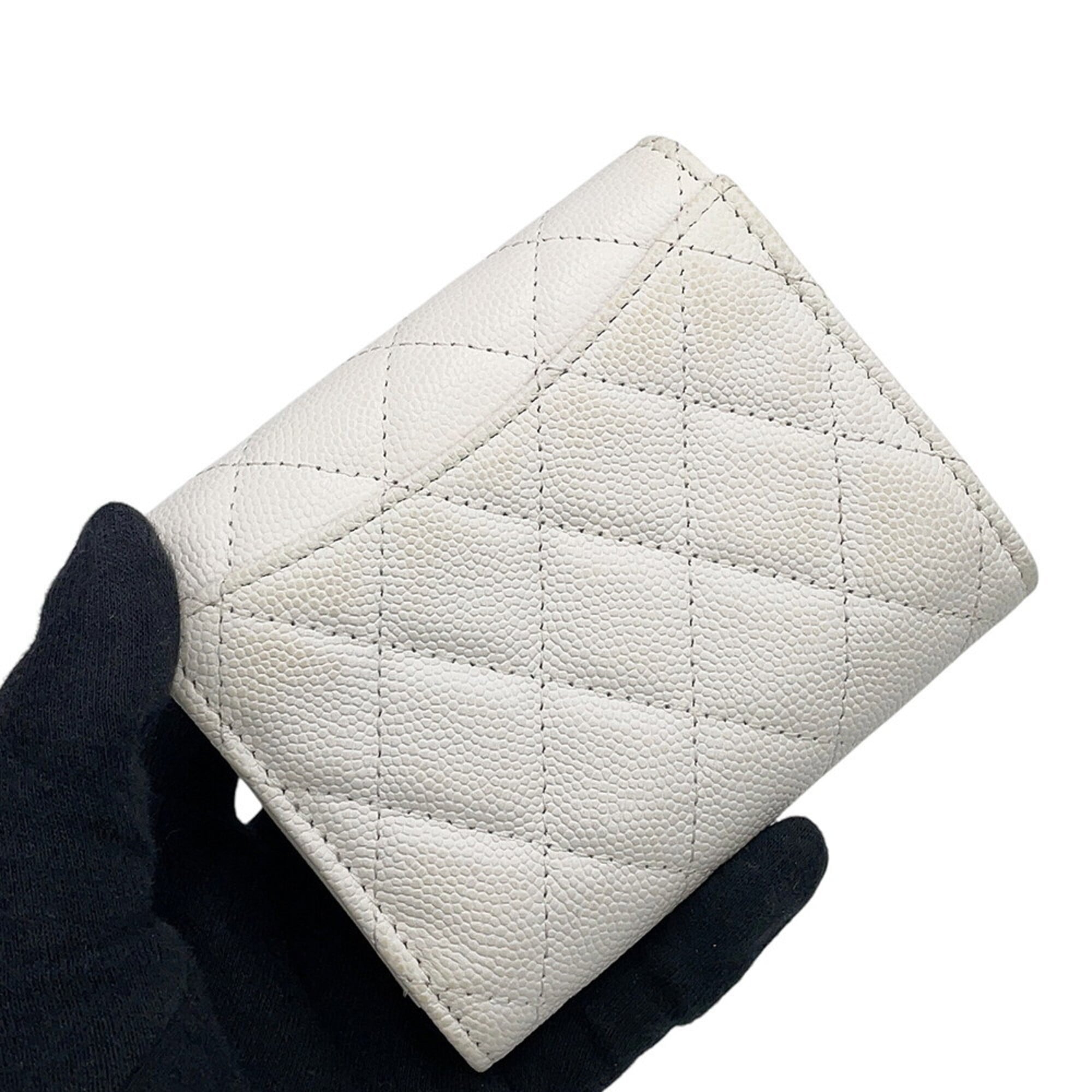 Chanel White Grained Calfskin Wallet (Tri-Fold) (Pre-Owned)