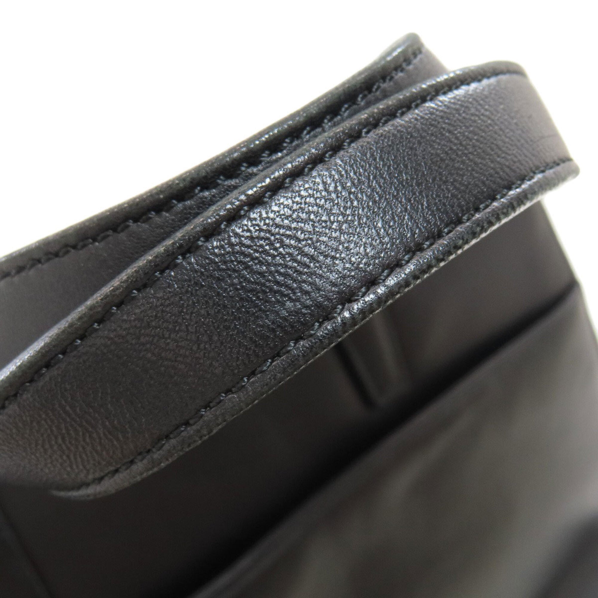 Loewe Black Leather Handbag (Pre-Owned)