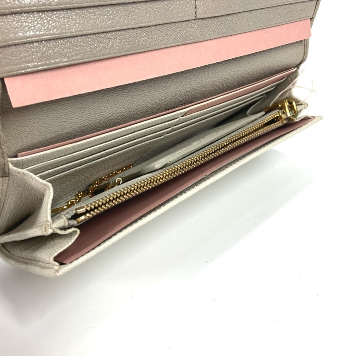 Miu Miu Gray White Leather Long Wallet (Bi-Fold) (Pre-Owned)