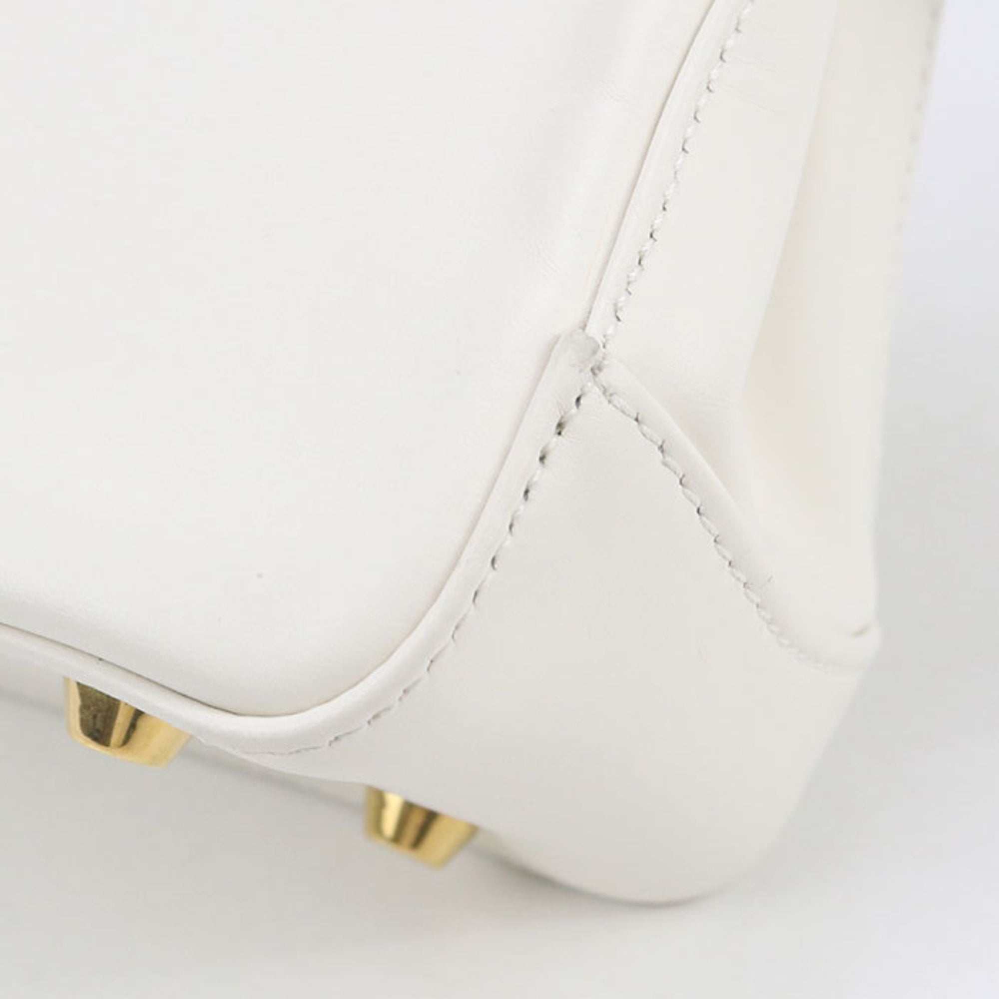 Christian Dior White Leather Handbag (Pre-Owned)