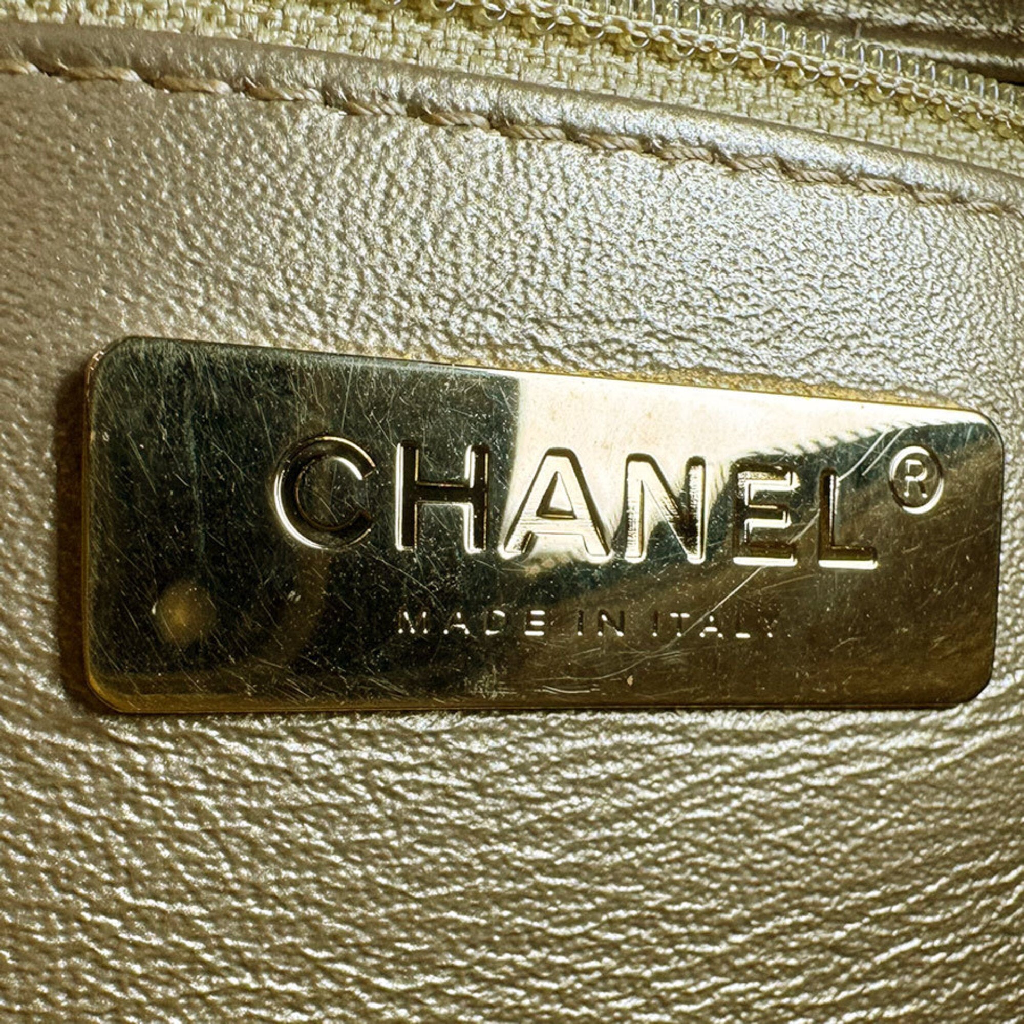 Chanel Black Gold Off-White Leather Fanny Pack Shoulder Bag (Pre-Owned)