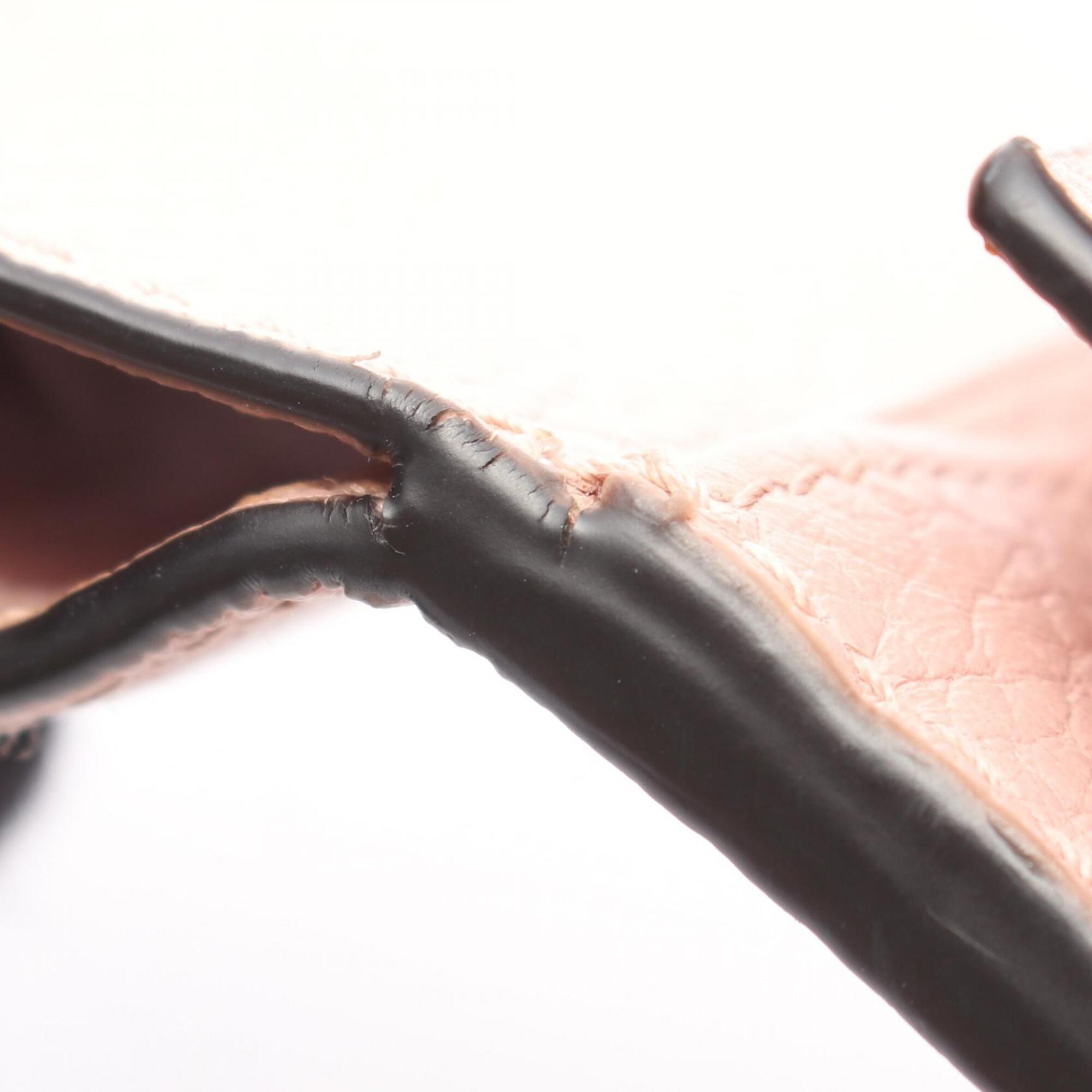Gucci Pink Leather Wallet (Bi-Fold) (Pre-Owned)