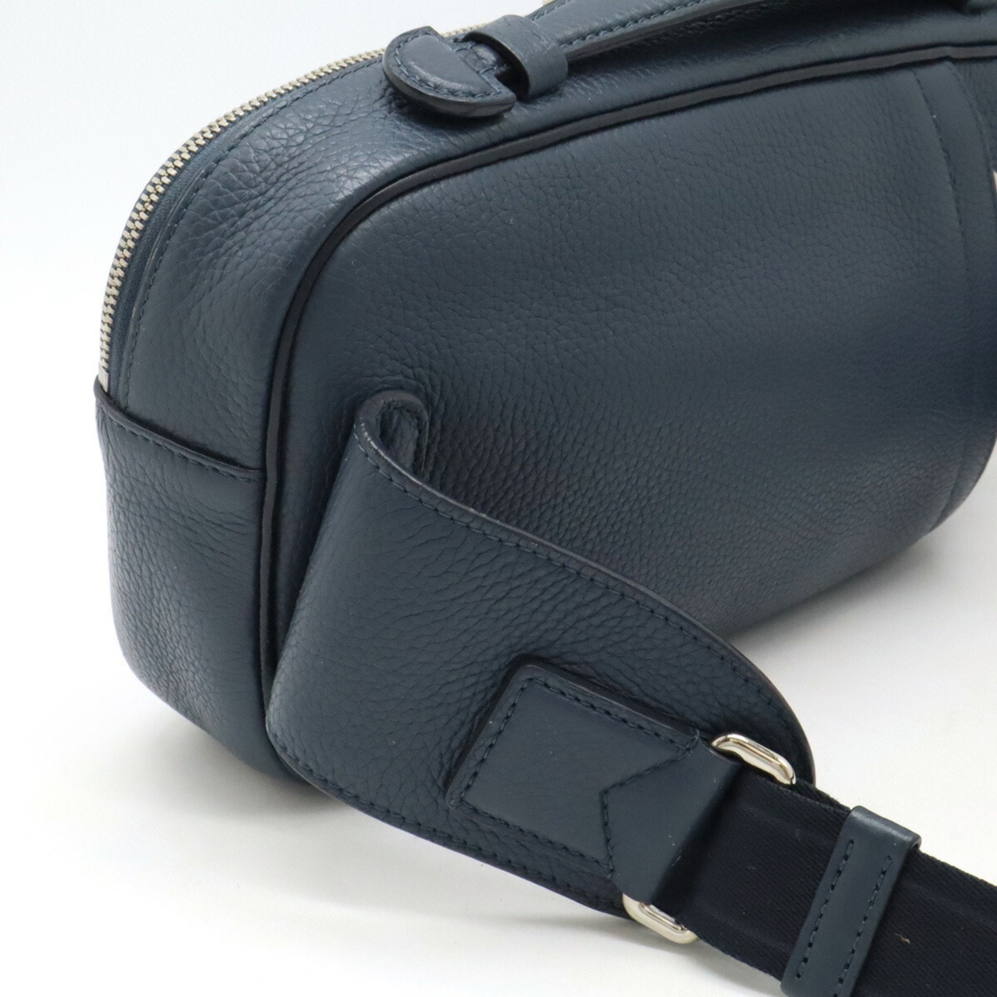 Louis Vuitton Navy Leather Shoulder Bag Sling Bag (Pre-Owned)