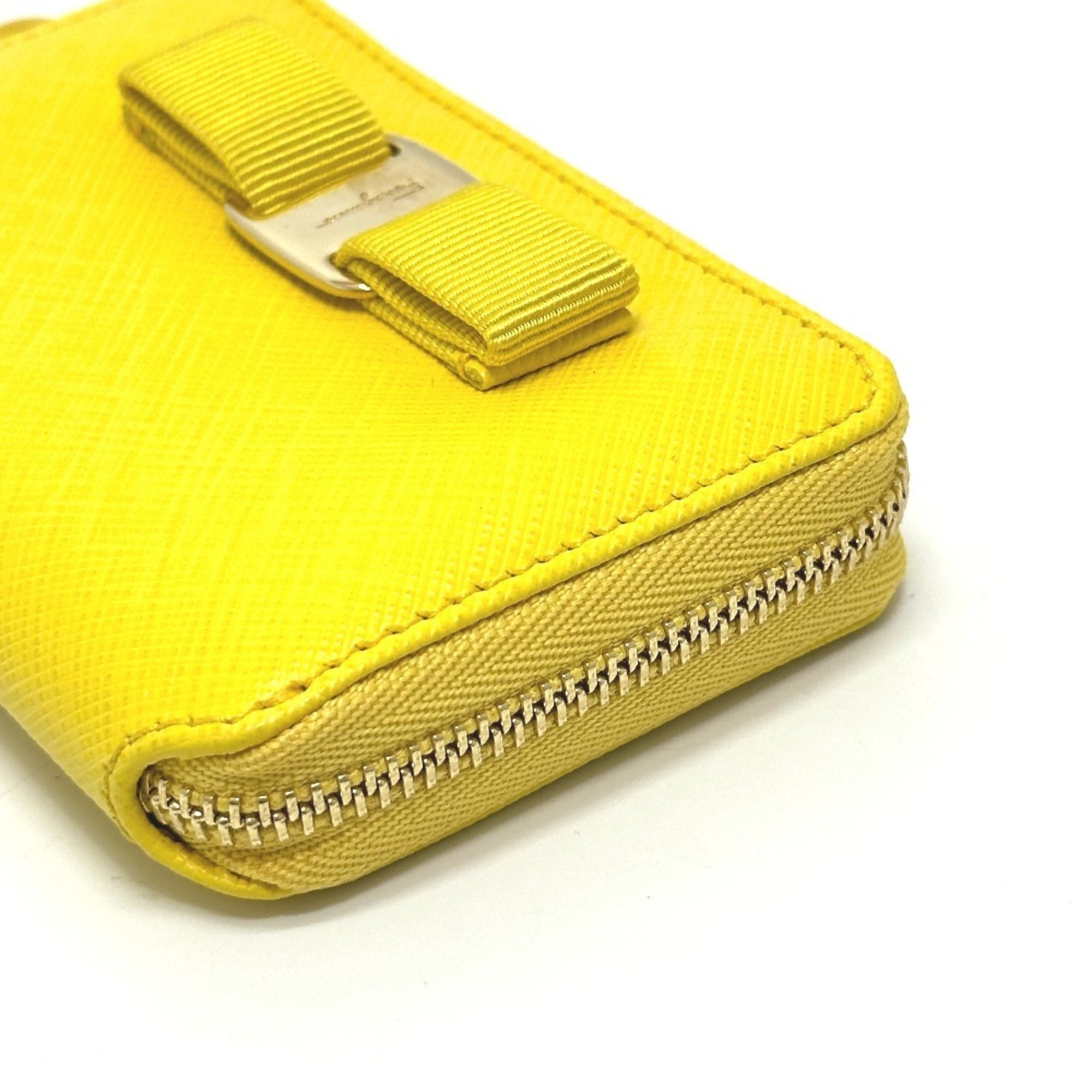 Salvatore Ferragamo Yellow Leather Coin Purse/Coin Case (Pre-Owned)