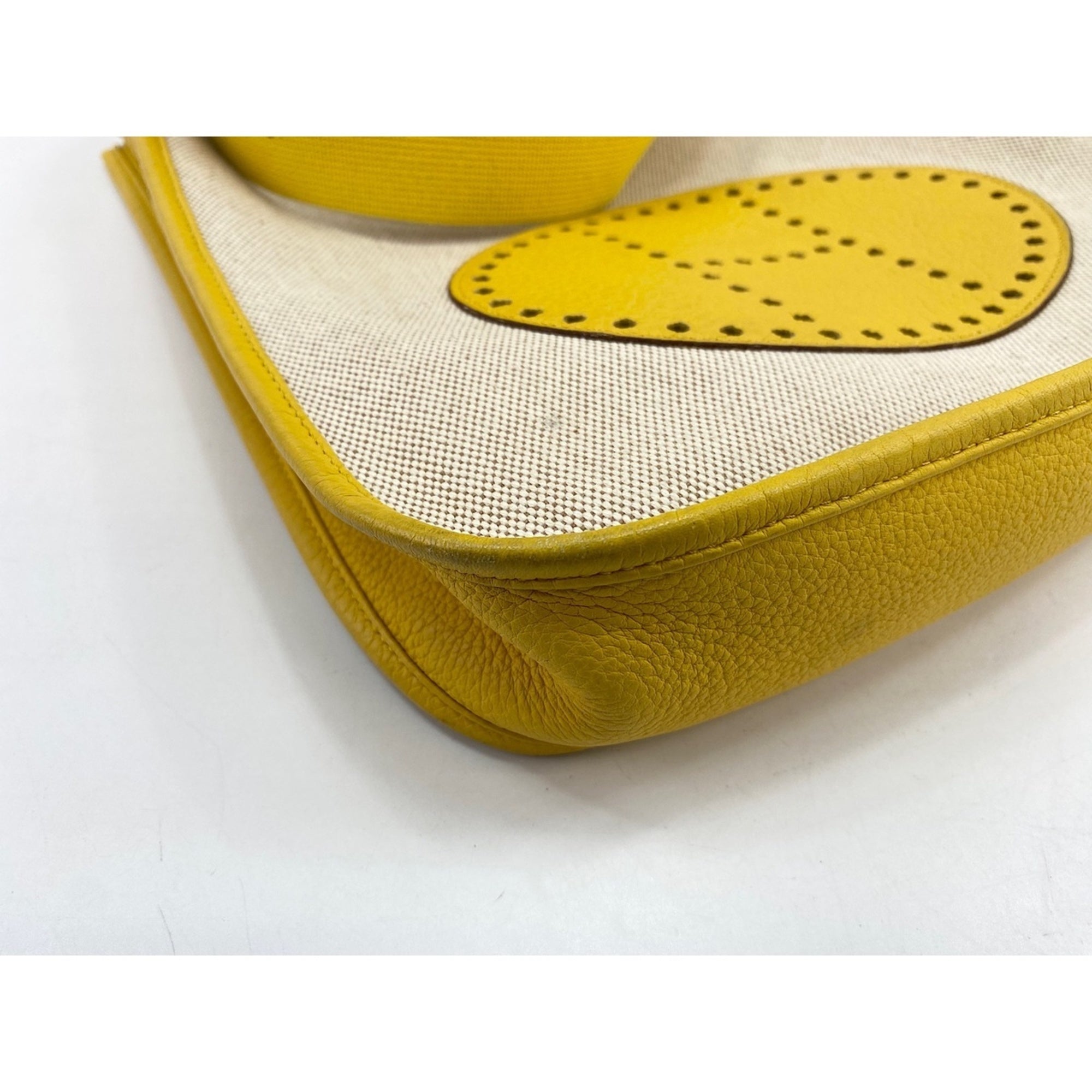 Hermes Yellow Shoulder Bag (Pre-Owned)