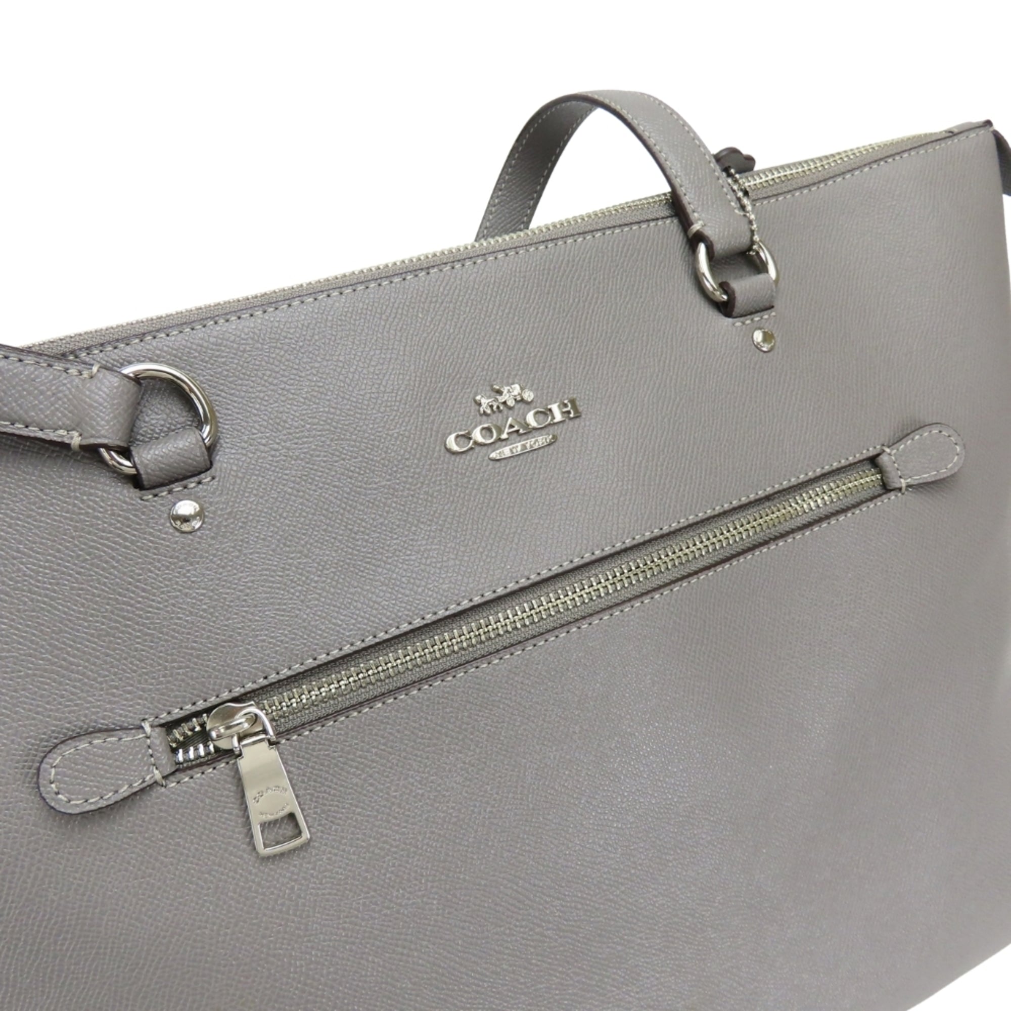 Coach Gray Leather Tote Bag (Pre-Owned)