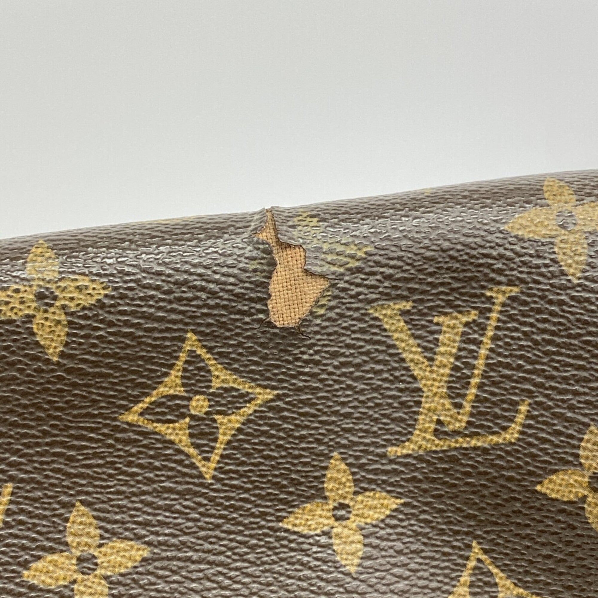 Louis Vuitton Brown Shoulder Bag (Pre-Owned)
