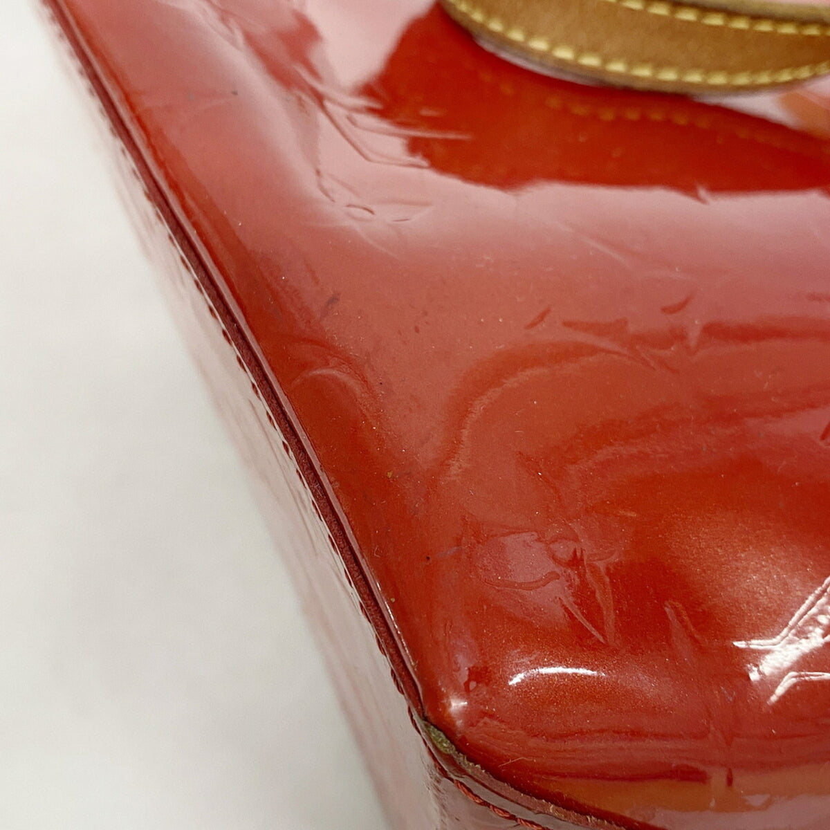 Louis Vuitton Rouge Handbag (Pre-Owned)