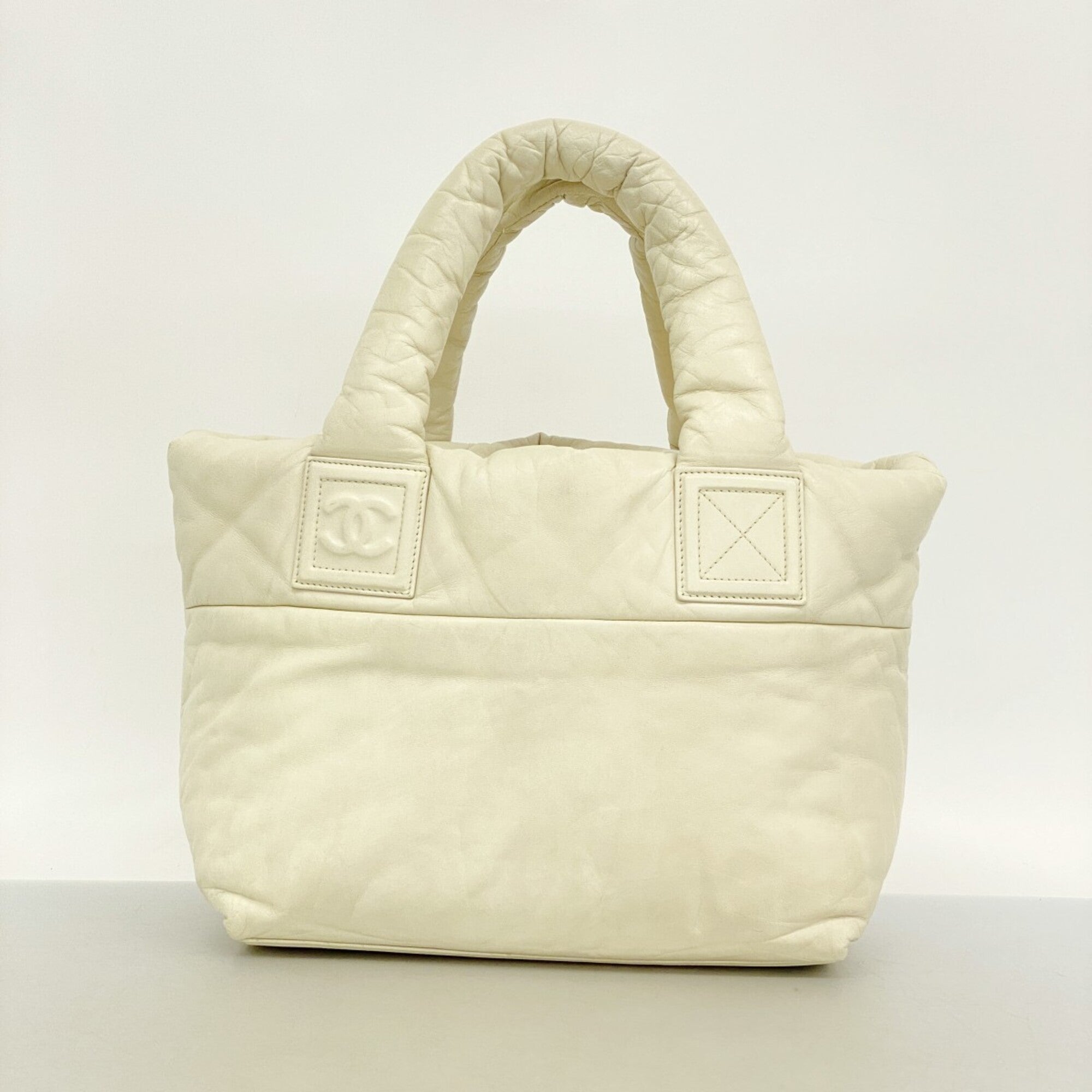 Chanel Ivory Leather Tote Bag (Pre-Owned)