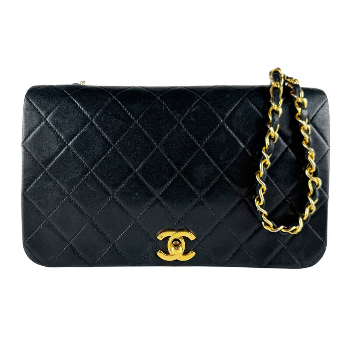 Chanel Black Leather Shoulder Bag (Pre-Owned)
