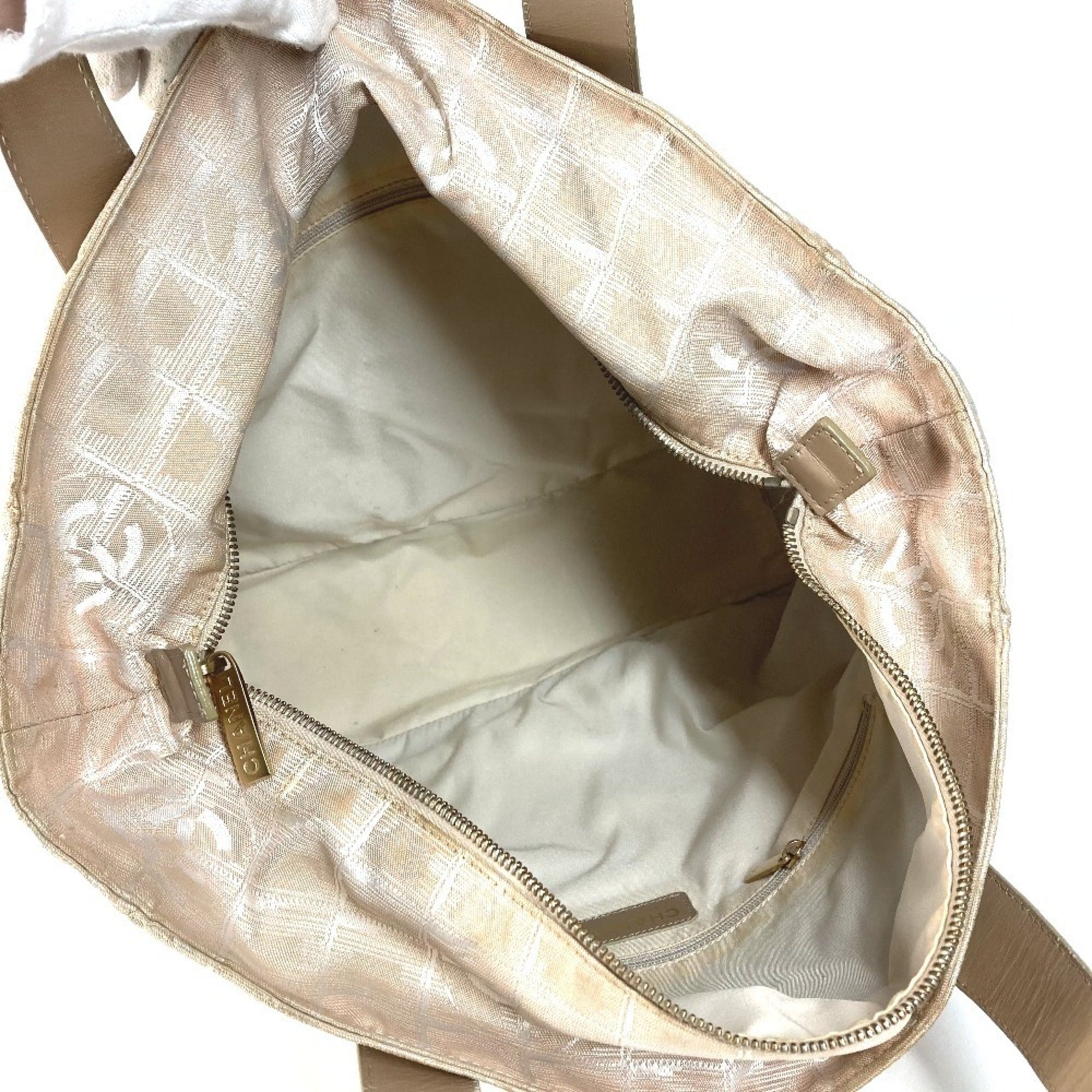 Chanel Beige Nylon Leather Shoulder Bag Tote Bag (Pre-Owned)