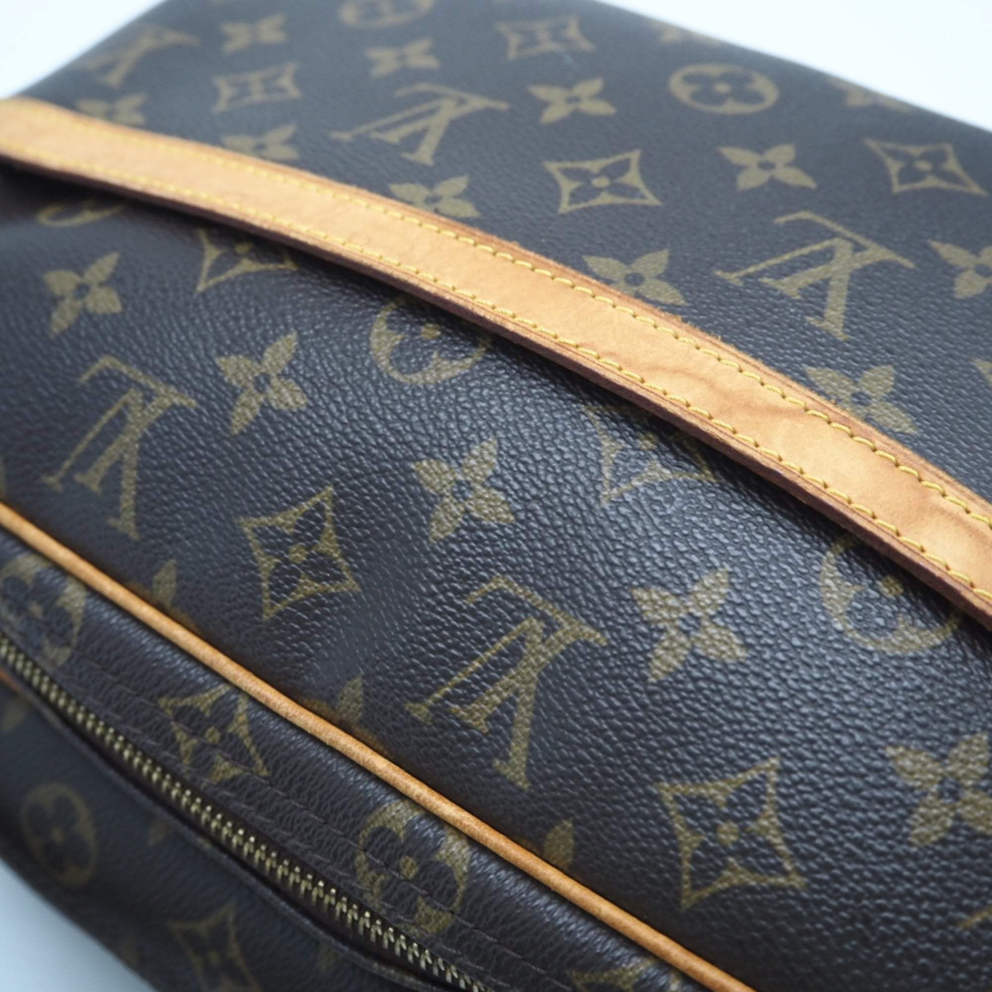 Louis Vuitton Brown Coated Canvas Leather Shoulder Bag (Pre-Owned)