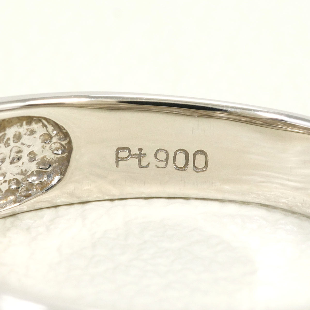 Unbranded Platinum Platinum 900 Band Ring (Pre-Owned)