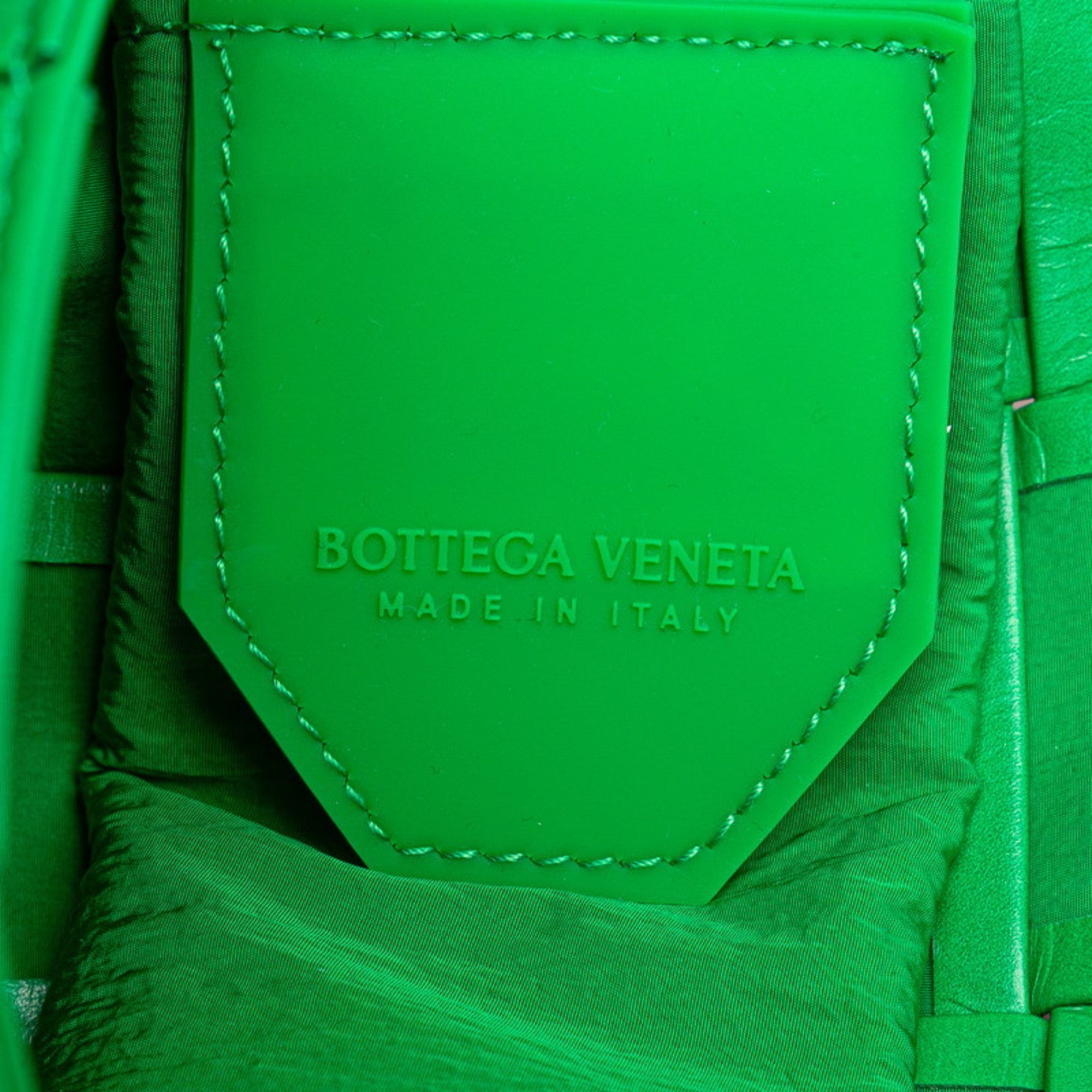 Bottega Veneta Green Leather Shoulder Bag (Pre-Owned)