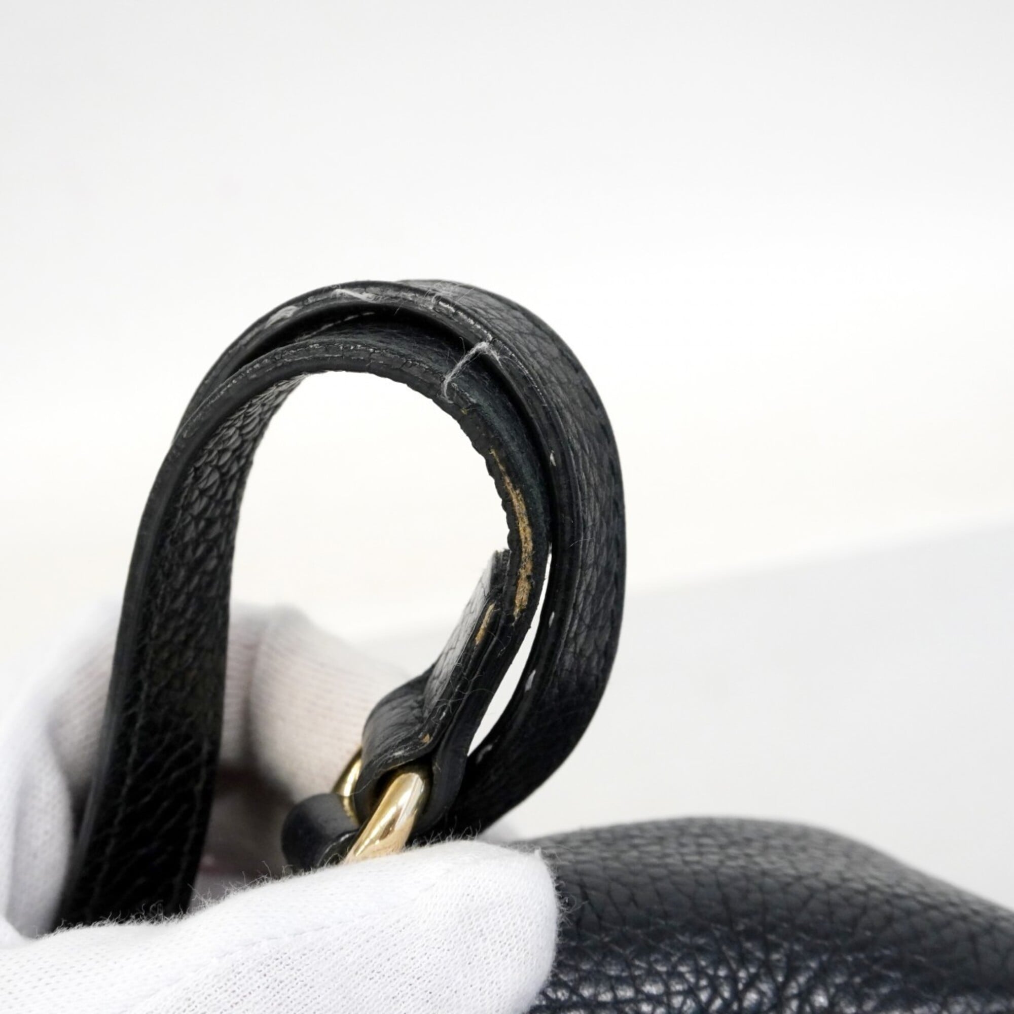 Gucci Black Leather Shoulder Bag (Pre-Owned)
