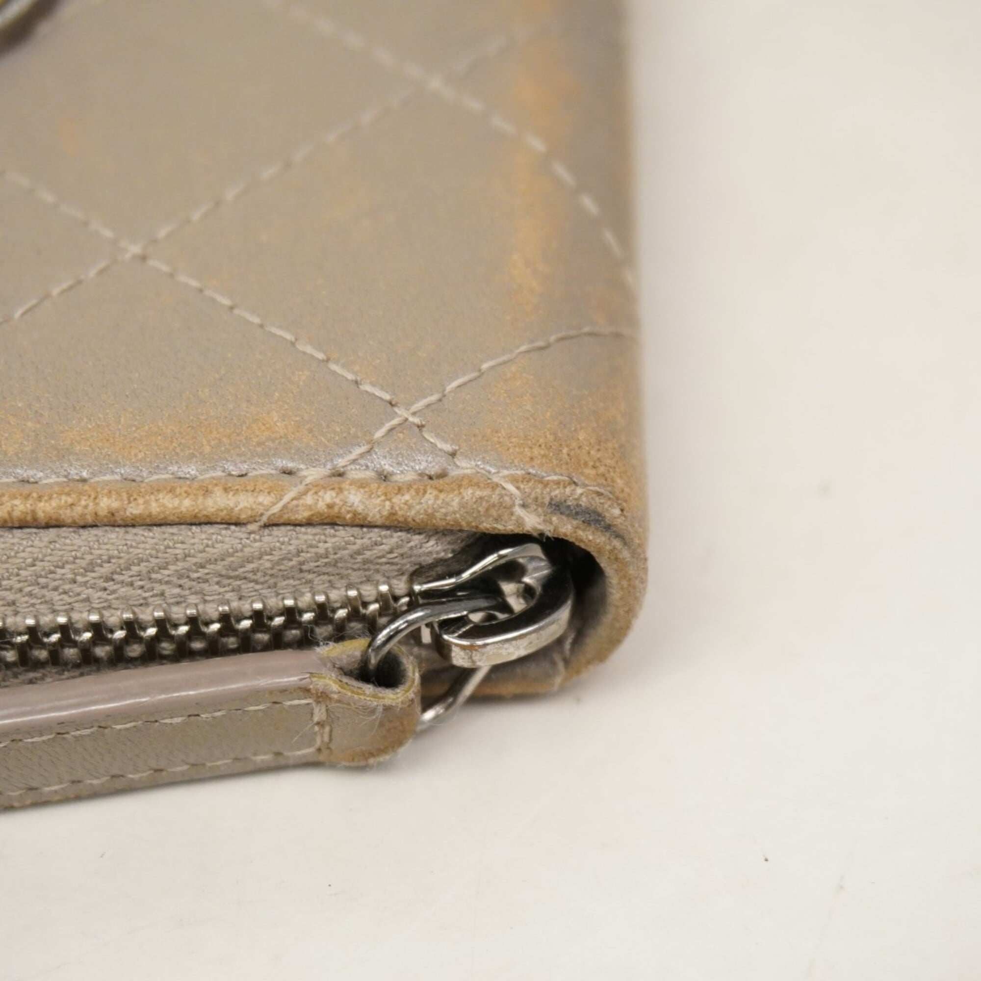 Chanel Gray Leather Coin Purse/Coin Case (Pre-Owned)