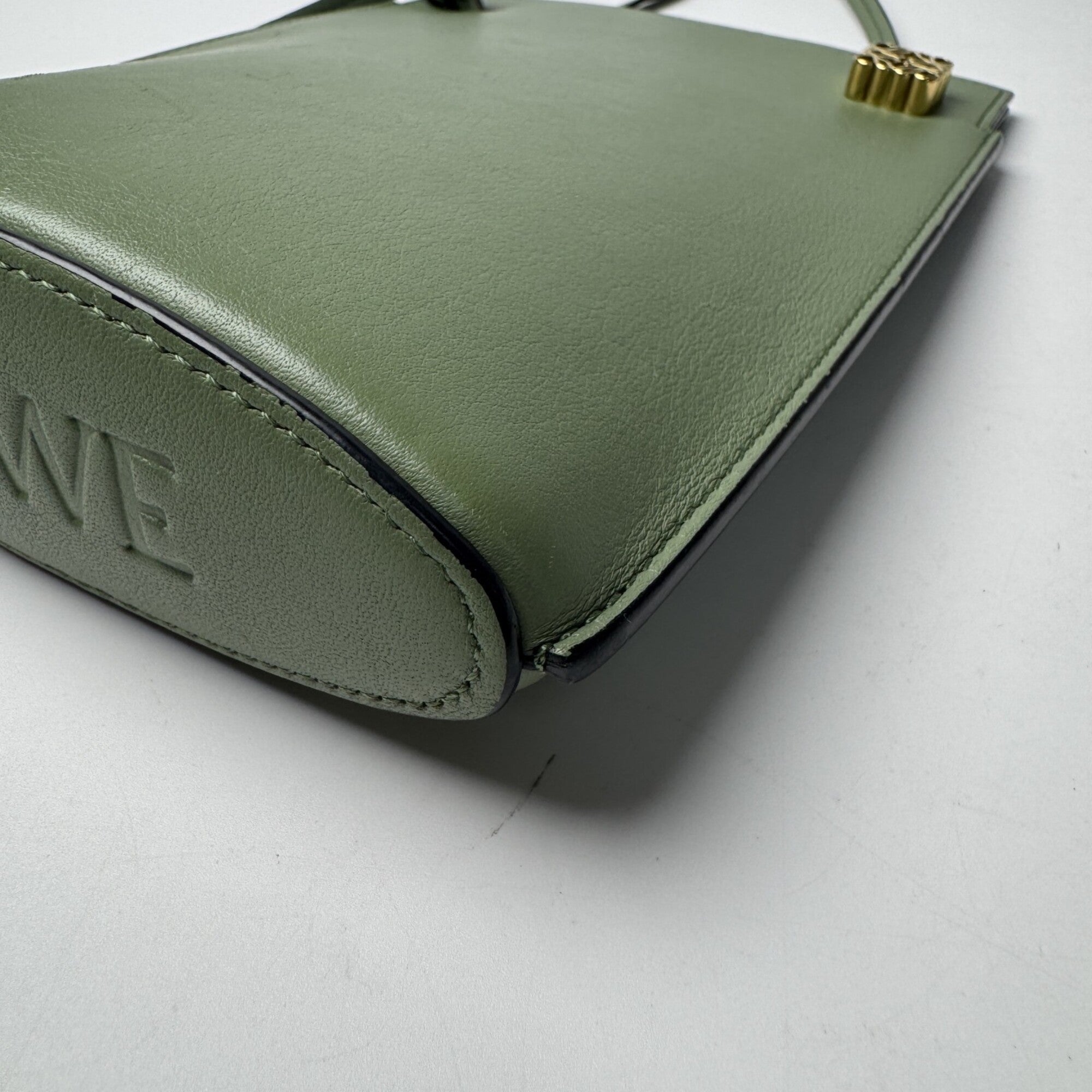 Loewe Green Leather Shoulder Bag (Pre-Owned)