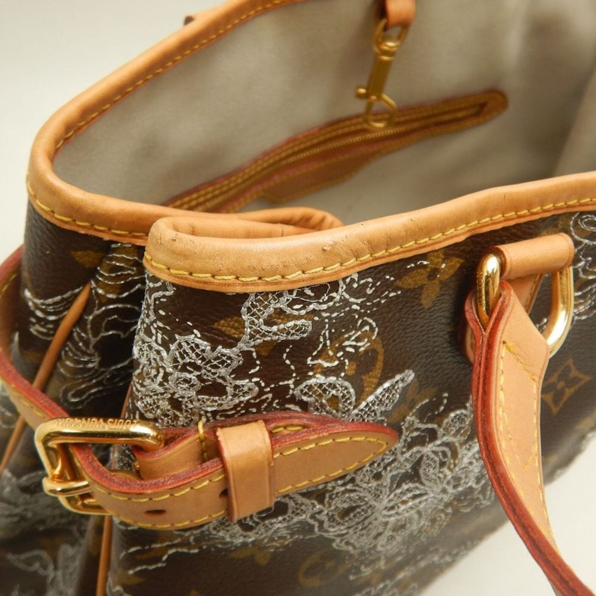 Louis Vuitton Brown Monogram Canvas Tote Bag (Pre-Owned)