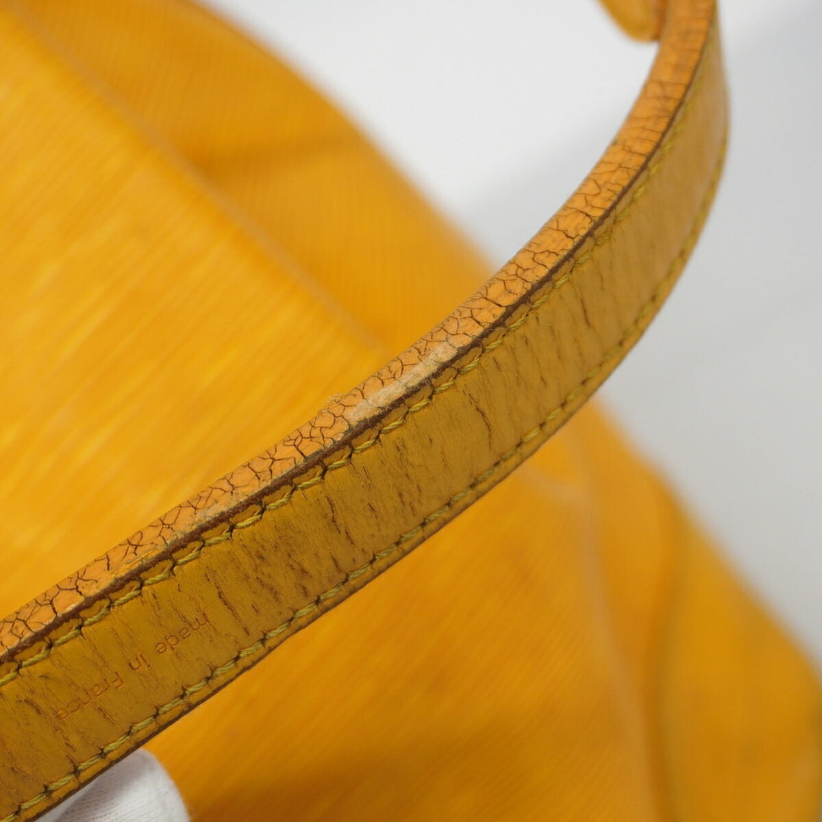 Louis Vuitton Jaune Shoulder Bag (Pre-Owned)