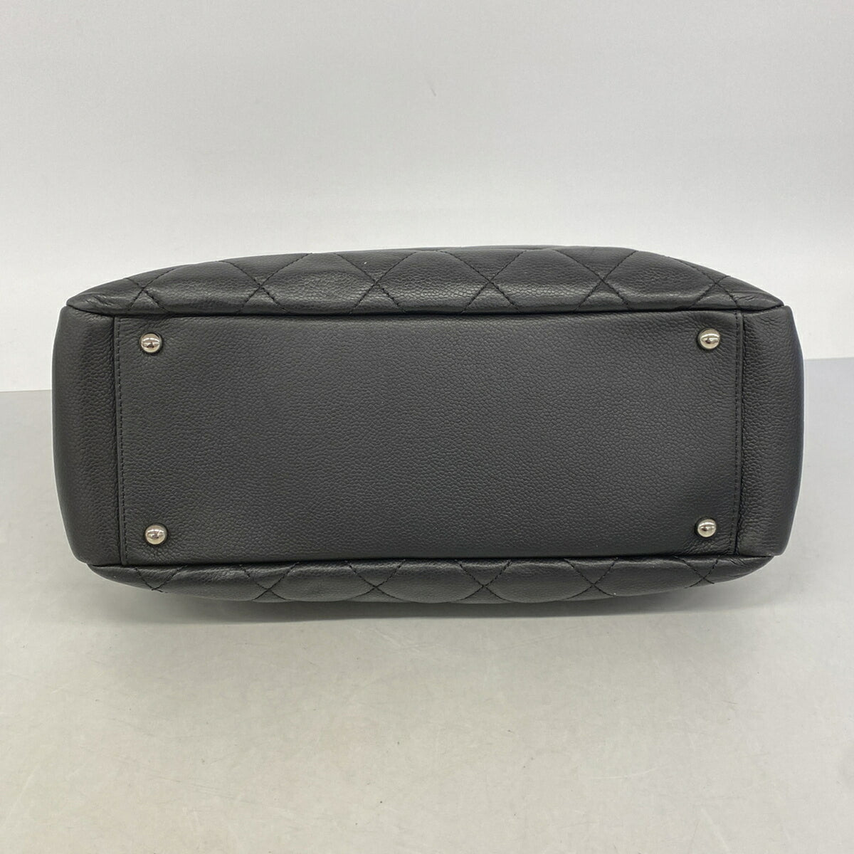 Chanel Black Grained Calfskin Tote Bag (Pre-Owned)