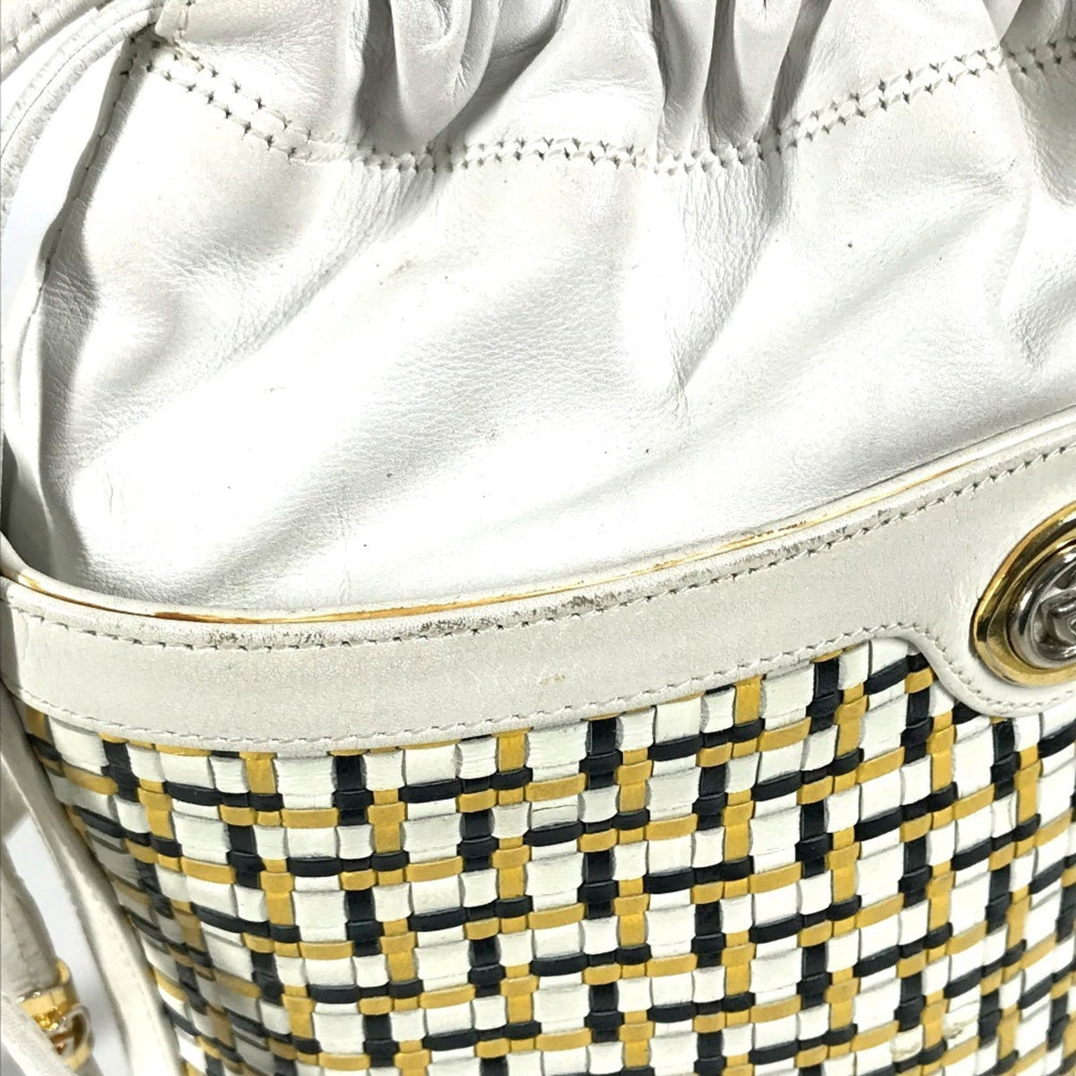 Gucci White Yellow Leather Shoulder Bag (Pre-Owned)