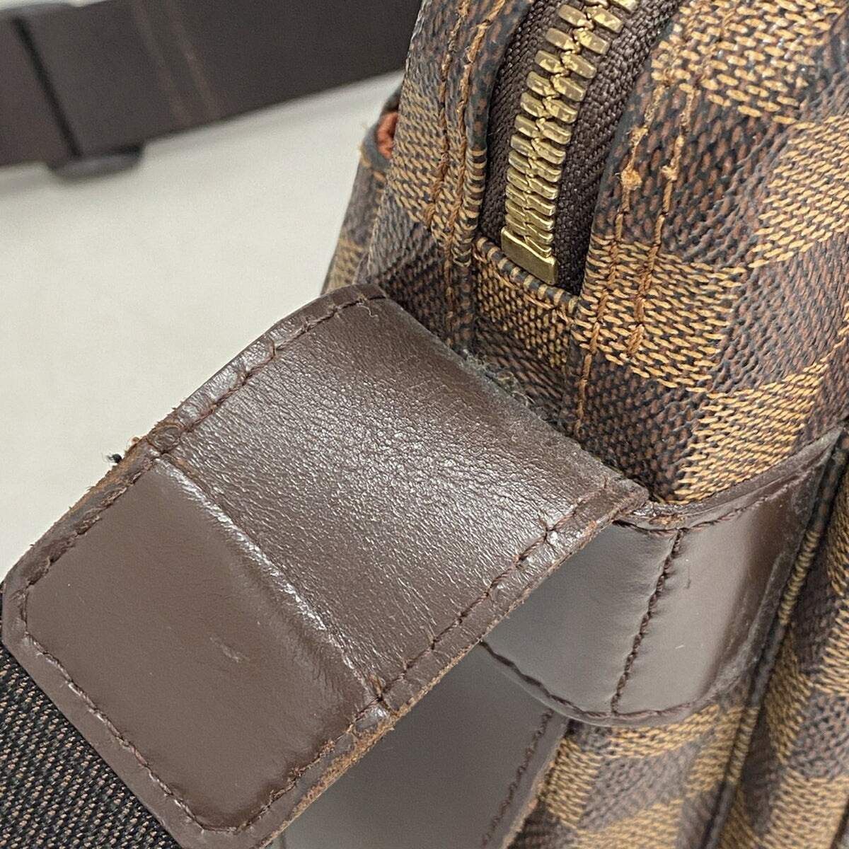 Louis Vuitton Ebene Shoulder Bag (Pre-Owned)