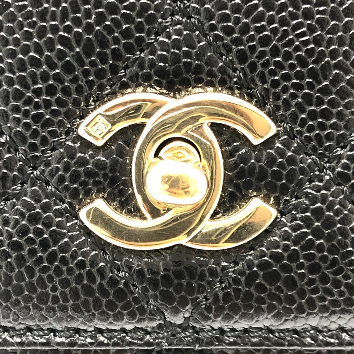 Chanel Black Leather Handbag (Pre-Owned)