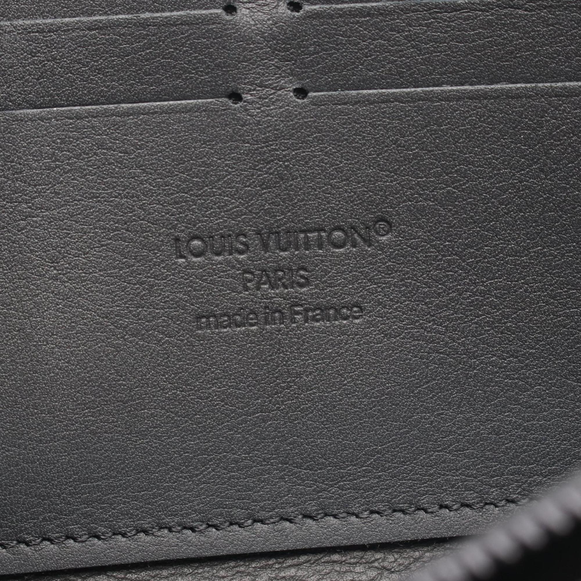 Louis Vuitton Black Noir Leather Long Wallet (Bi-Fold) (Pre-Owned)