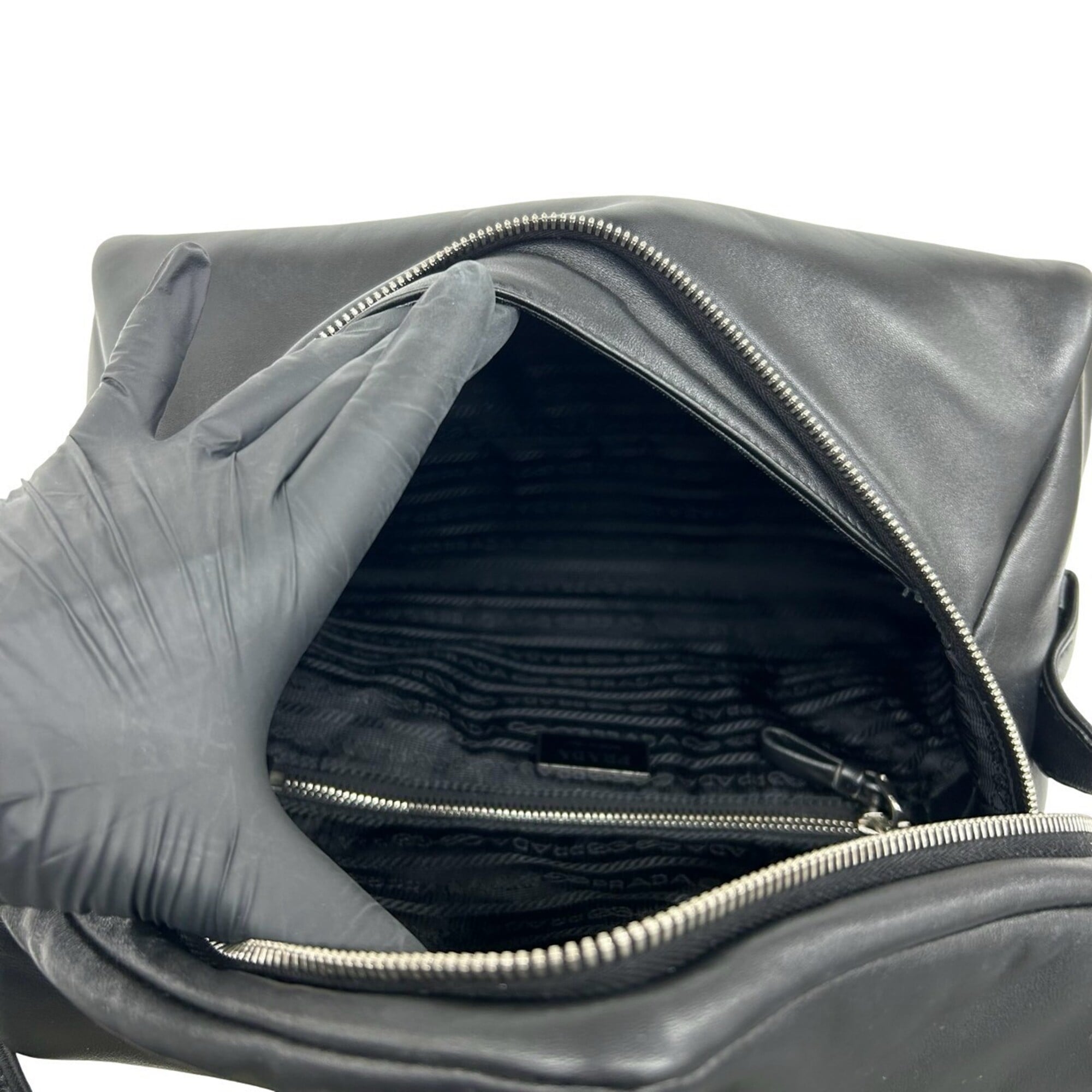Prada Black Leather Crossbody Bag Pochette Shoulder Bag (Pre-Owned)