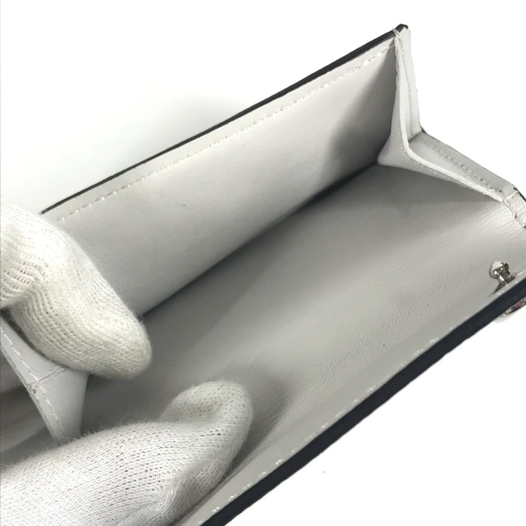 Louis Vuitton Taigarama Blanc White Taigarama Wallet (Tri-Fold) (Pre-Owned)
