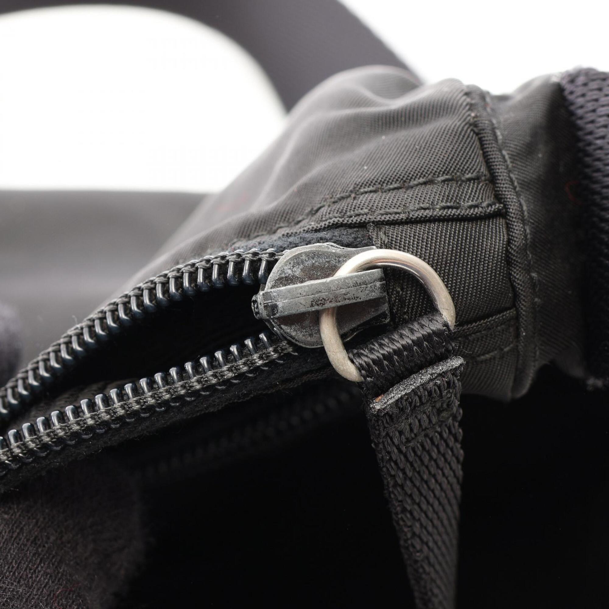 Prada Black Nylon Leather Shoulder Bag (Pre-Owned)