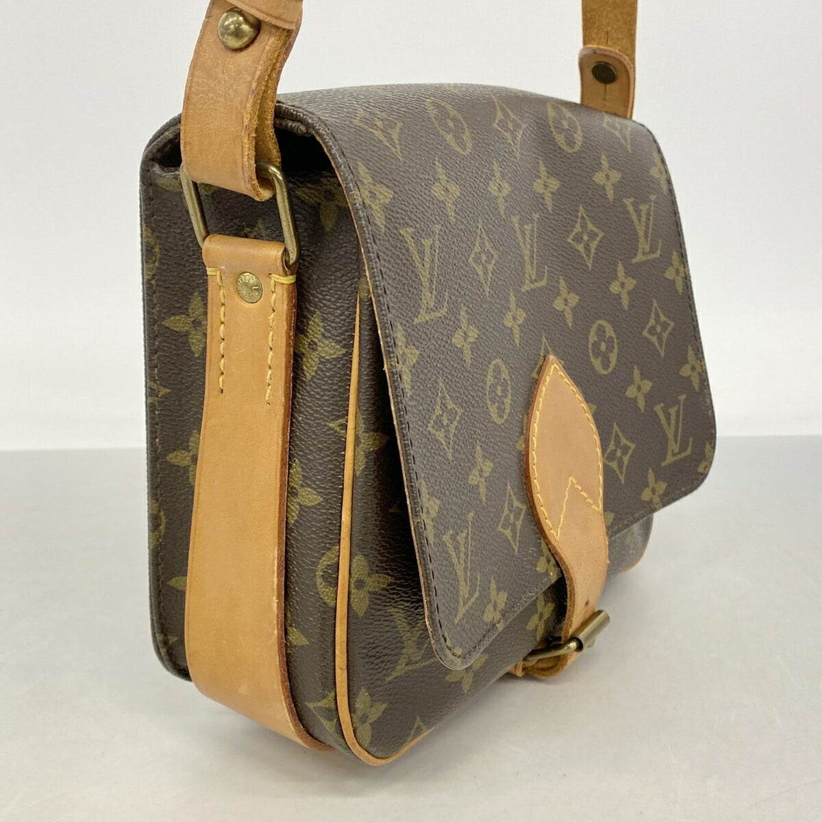Louis Vuitton Brown Shoulder Bag (Pre-Owned)