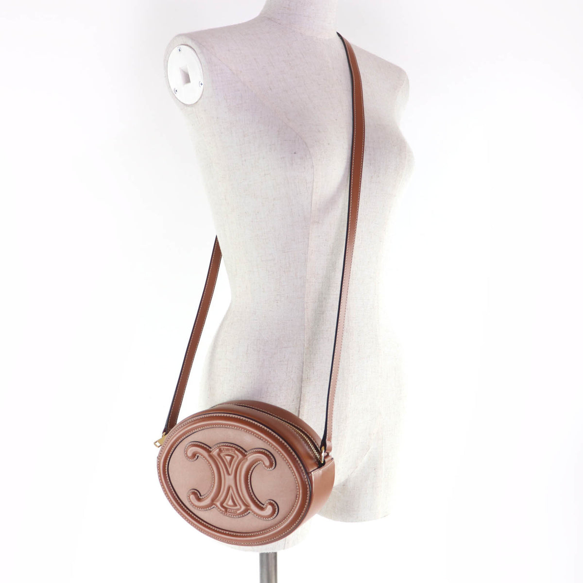 Celine Brown Leather Shoulder Bag (Pre-Owned)