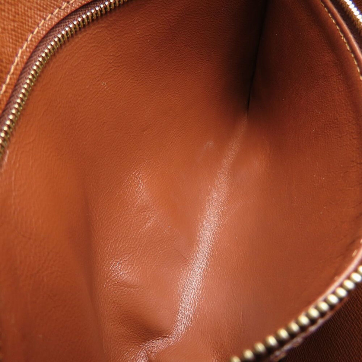 Louis Vuitton Brown Monogram Monogram Shoulder Bag (Pre-Owned)