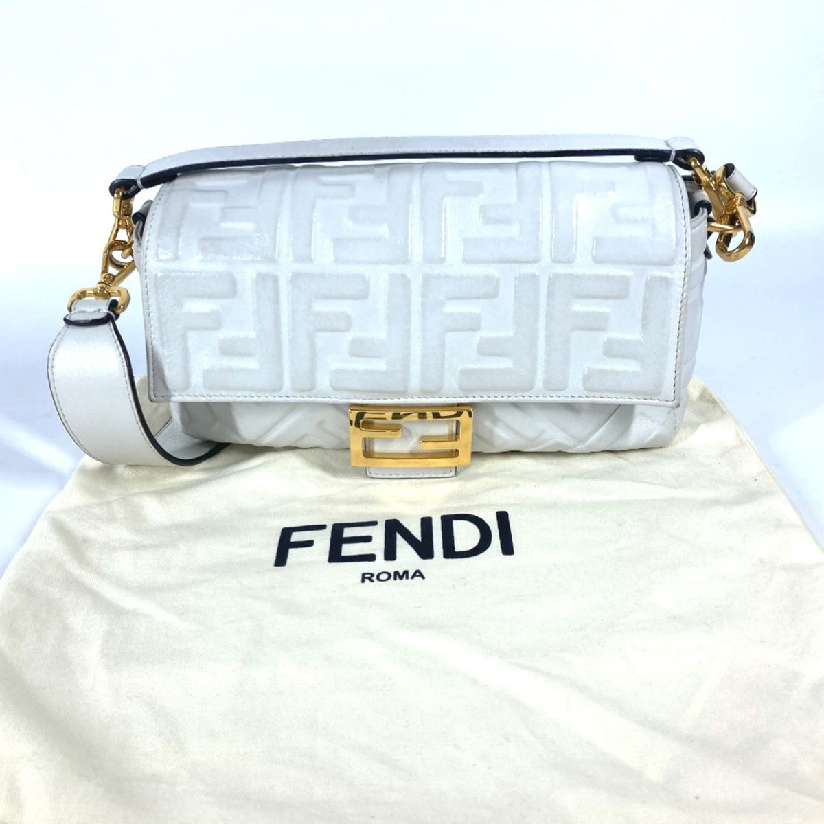 Fendi White Leather Shoulder Bag (Pre-Owned)