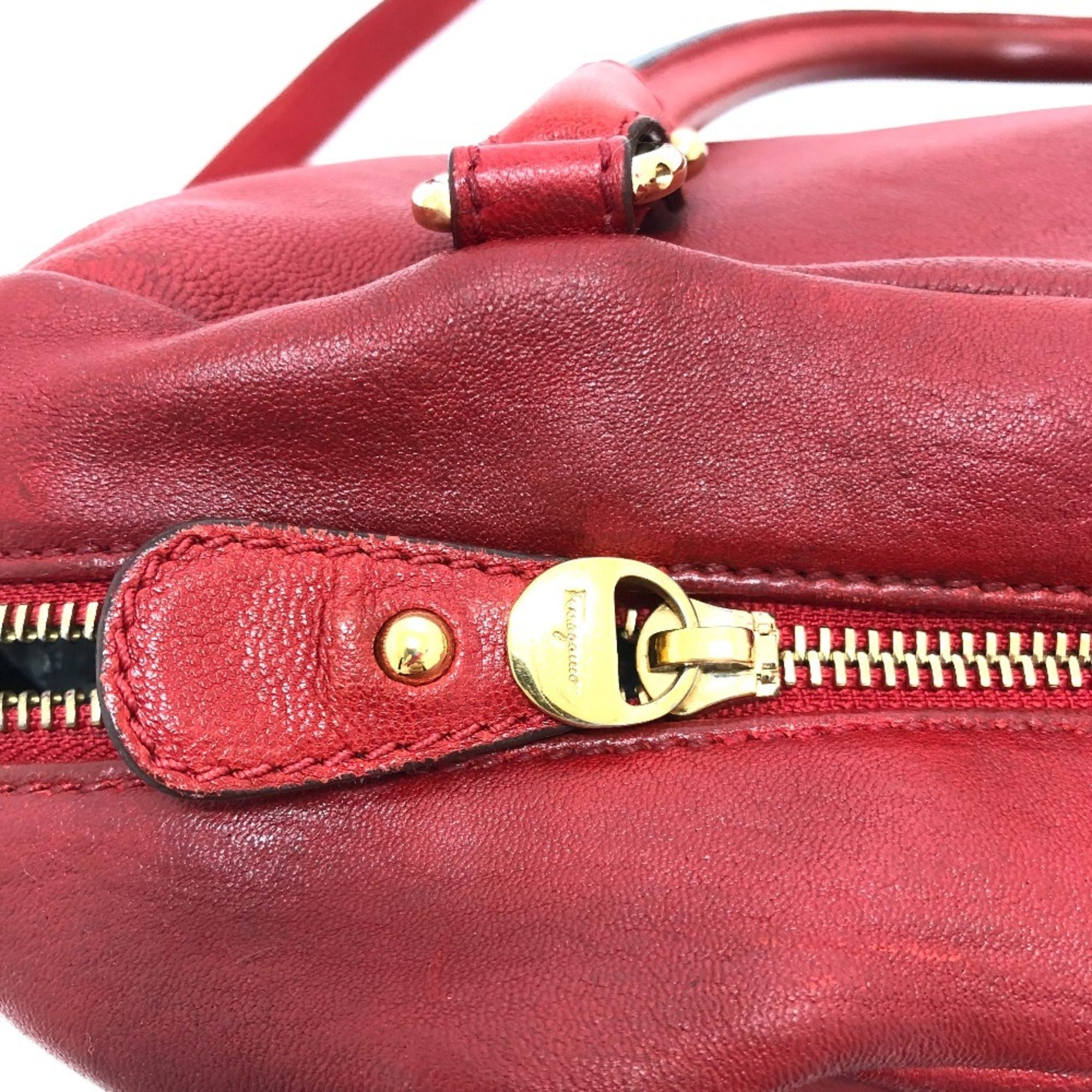 Salvatore Ferragamo Red Color Leather Handbag (Pre-Owned)