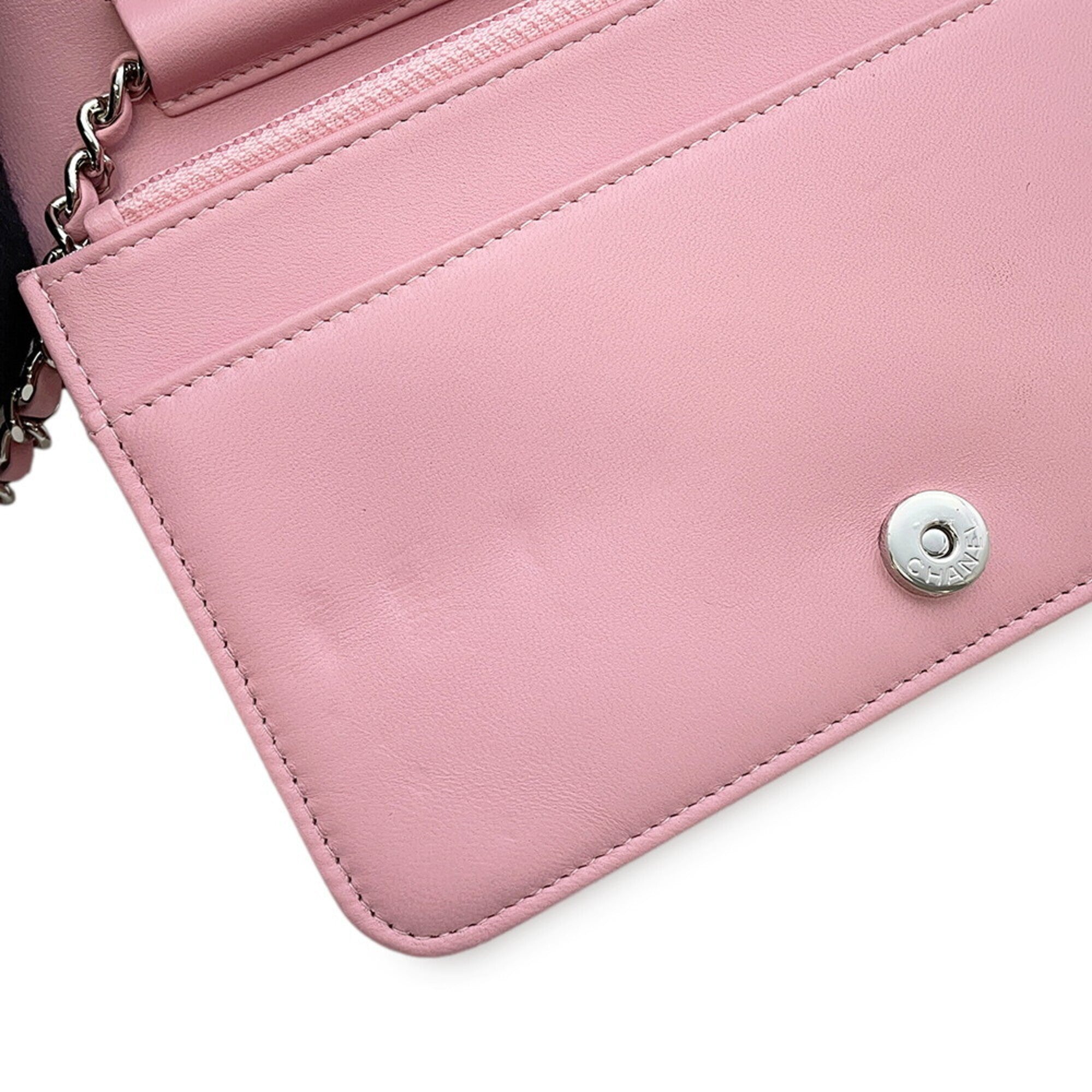 Chanel Pink Leather Rhinestone Chain/Shoulder Wallet (Pre-Owned)