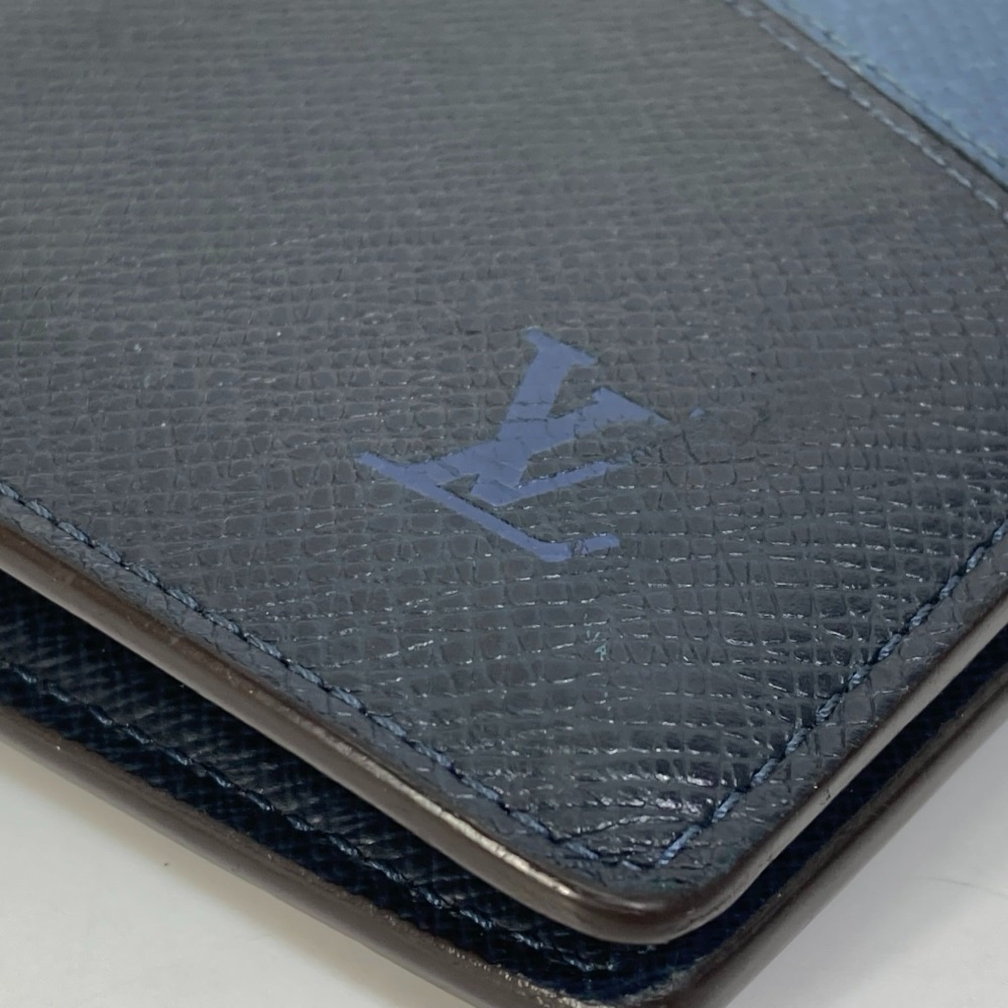 Louis Vuitton Taiga Blue Navy Taiga Leather Long Wallet (Bi-Fold) (Pre-Owned)