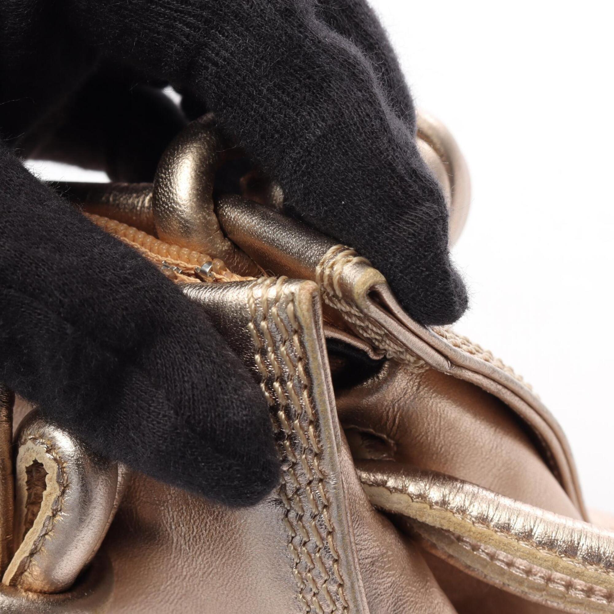 Loewe Gold Leather Handbag (Pre-Owned)