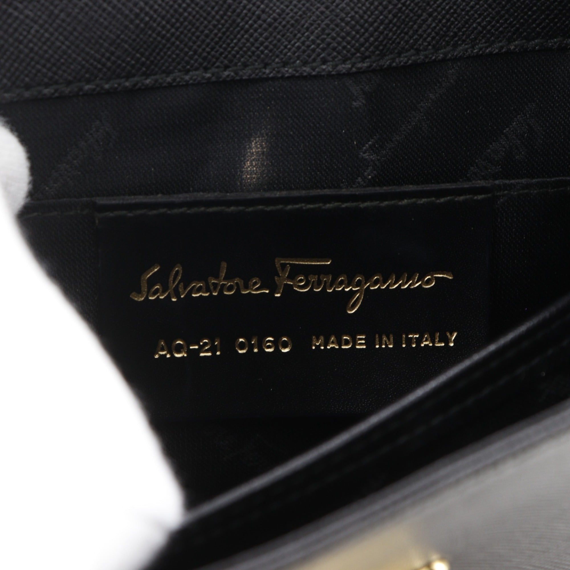 Salvatore Ferragamo Black Leather Handbag (Pre-Owned)